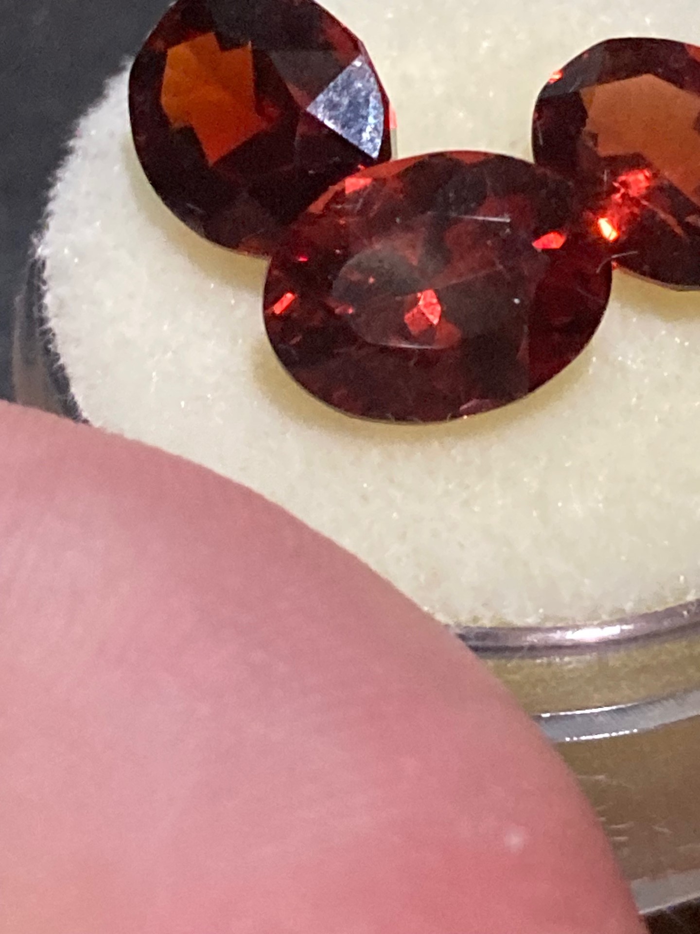 Garnet-Rhodolite-Pigeon Blood  Red / PAIR