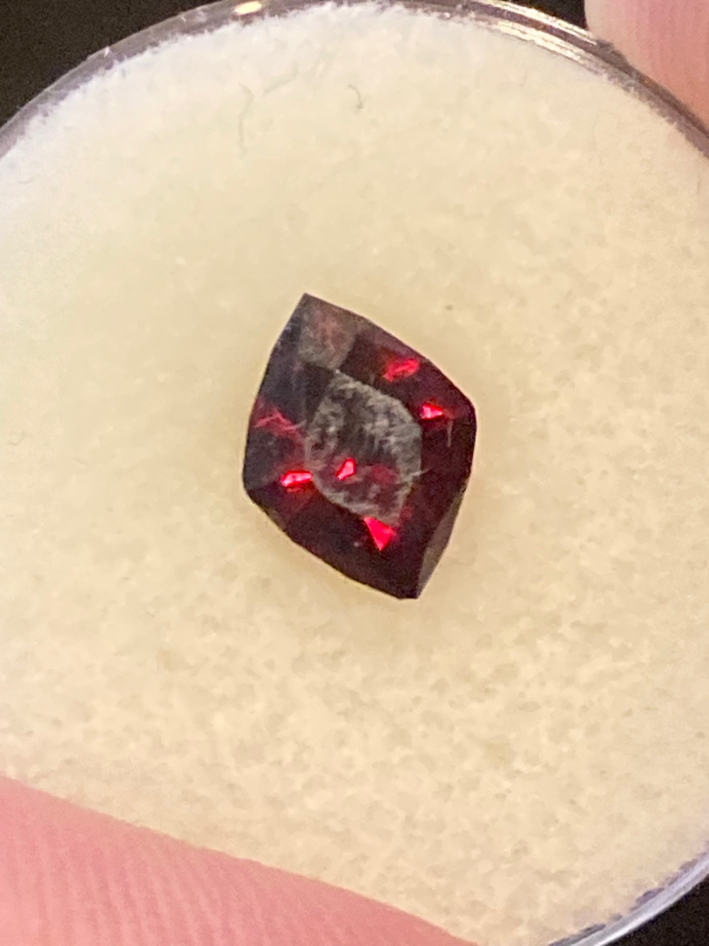Garnet - Rhodolite - Well saturated  Red