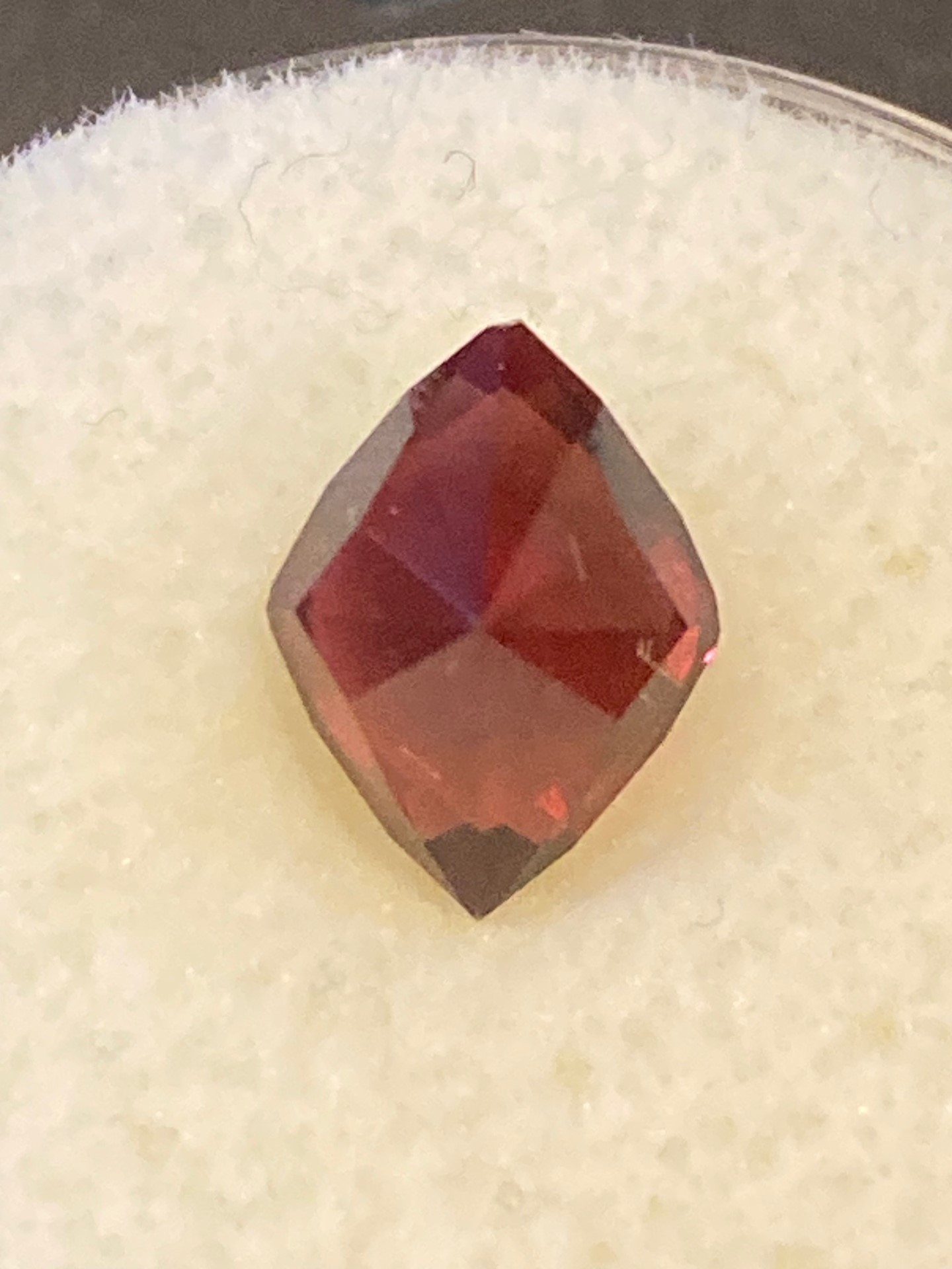 Garnet - Rhodolite - Well saturated  Red
