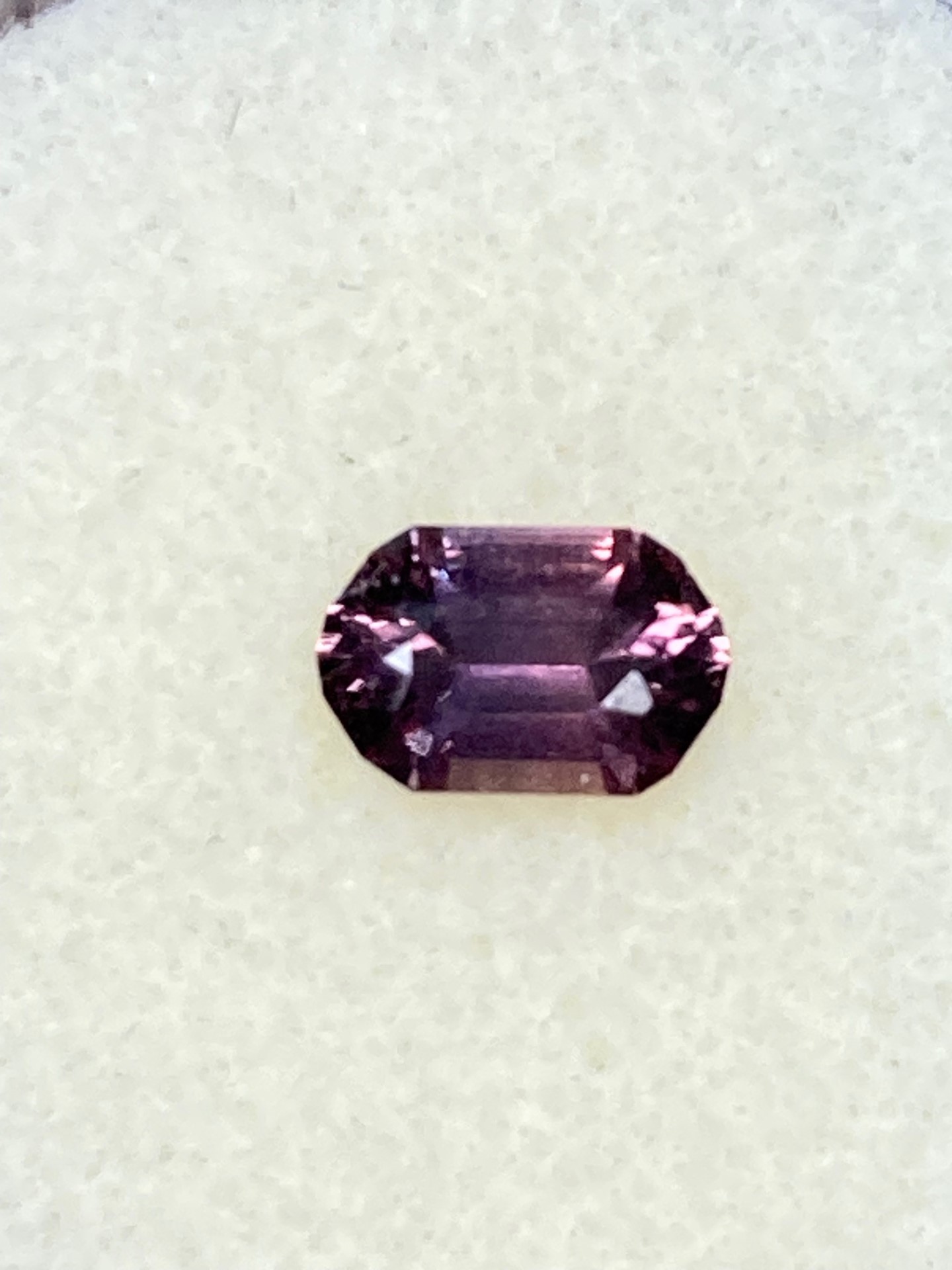 Sapphire Natural - Mauve to Pink (light source dependent)