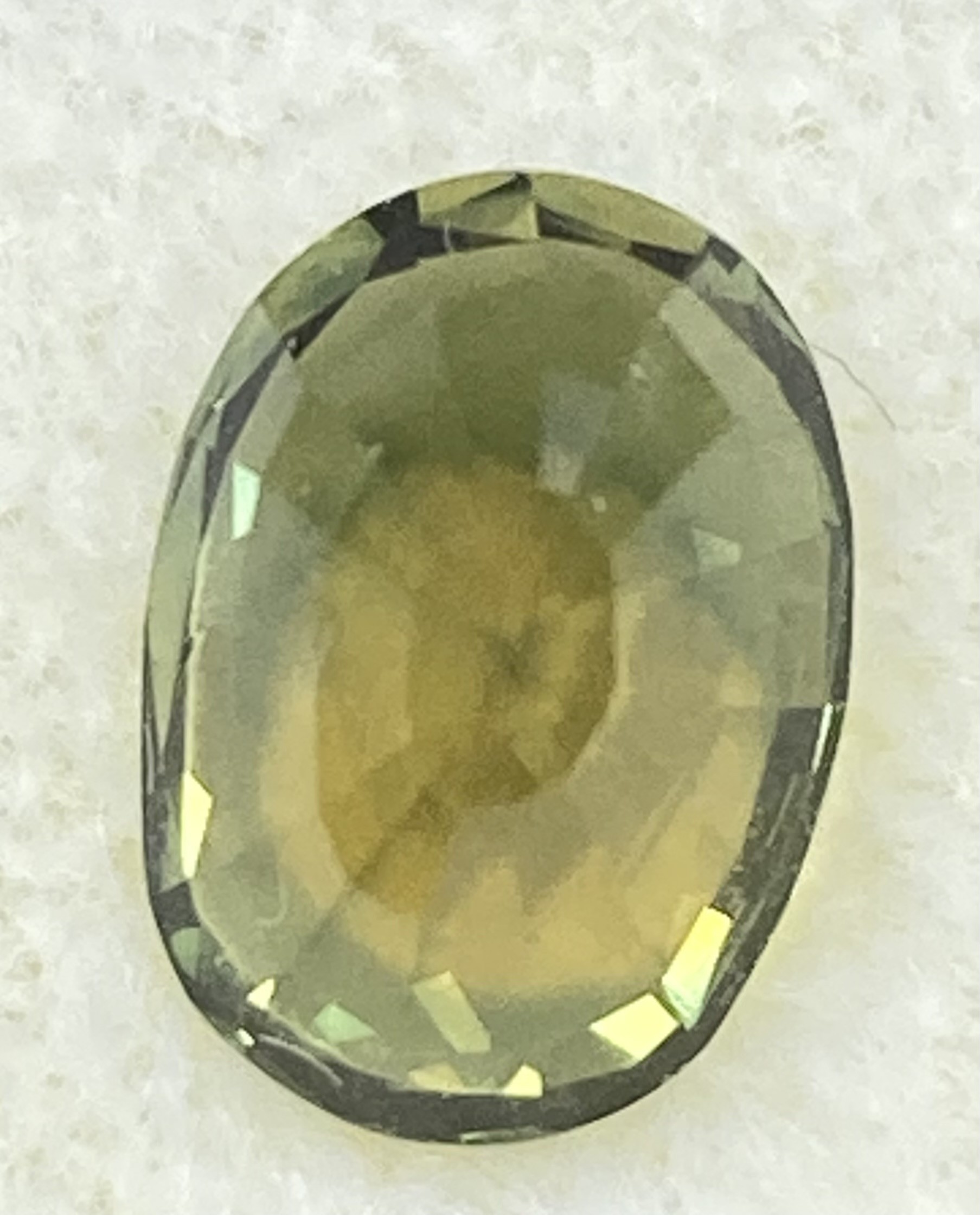 Sapphire - Natural Green with golden flash - very rare sapphire