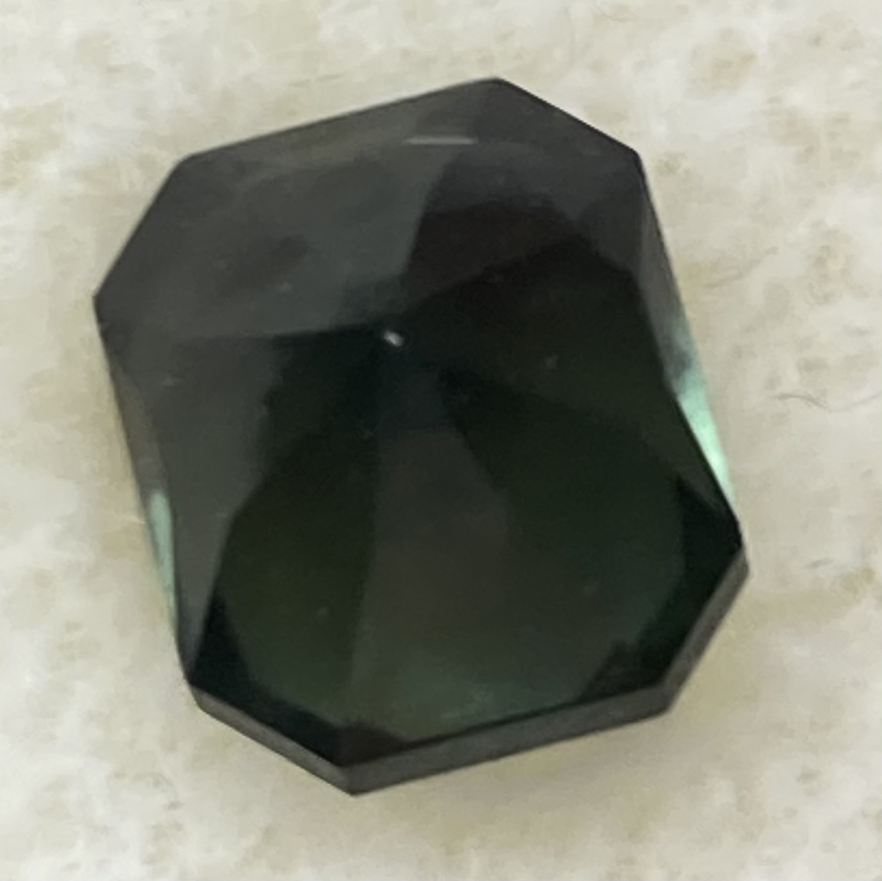 Sapphire - Natural Deep Green - Black