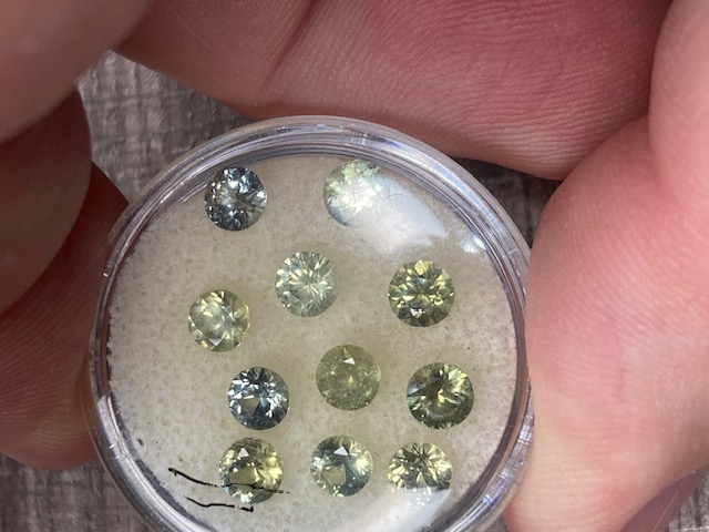 Natural Sapphires cut as tennis bracelet or accent stones