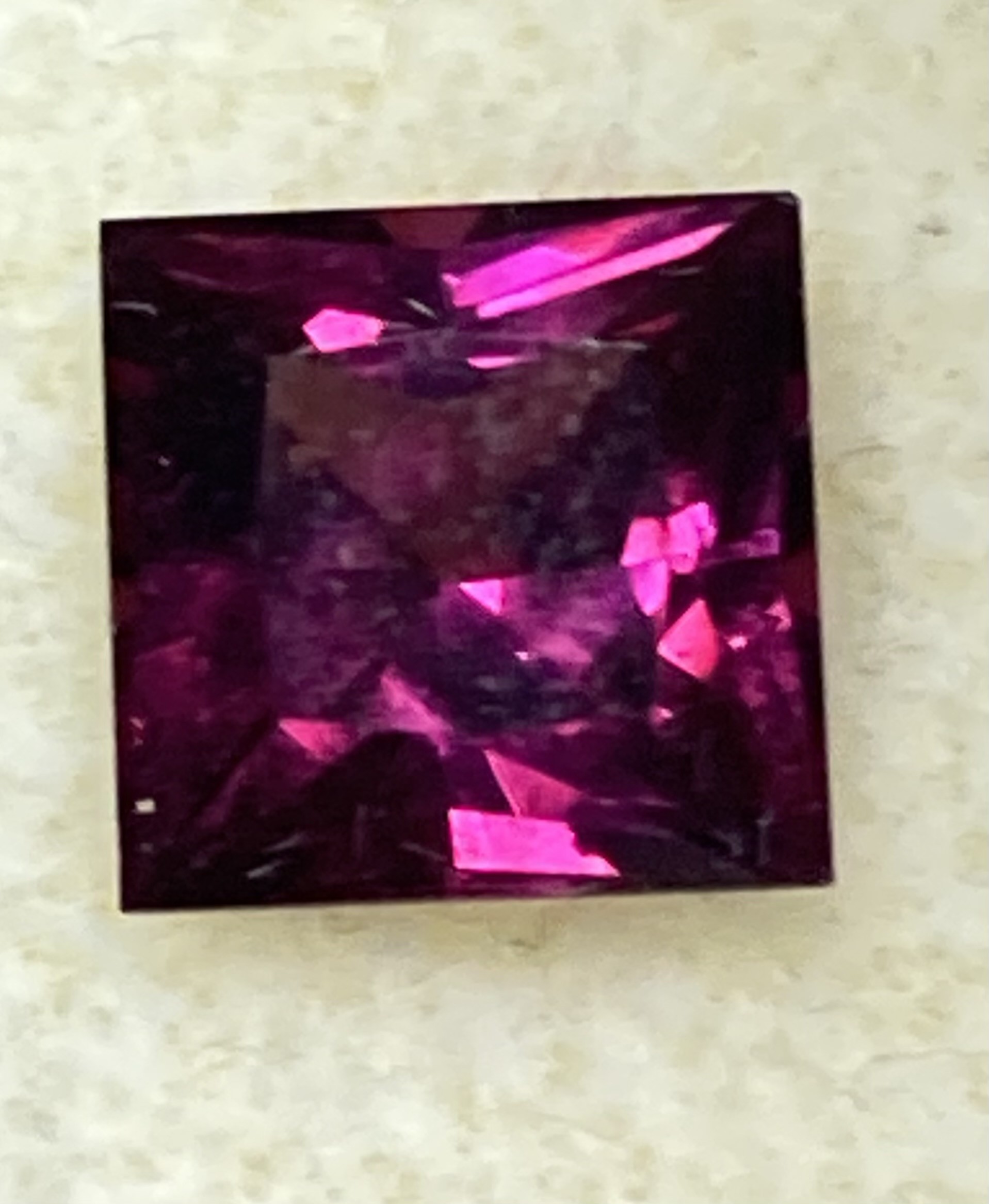 Garnet (Rhodolite)