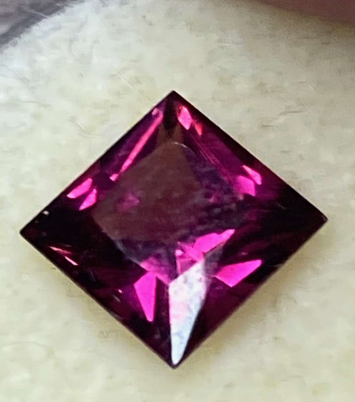 Garnet (Rhodolite)