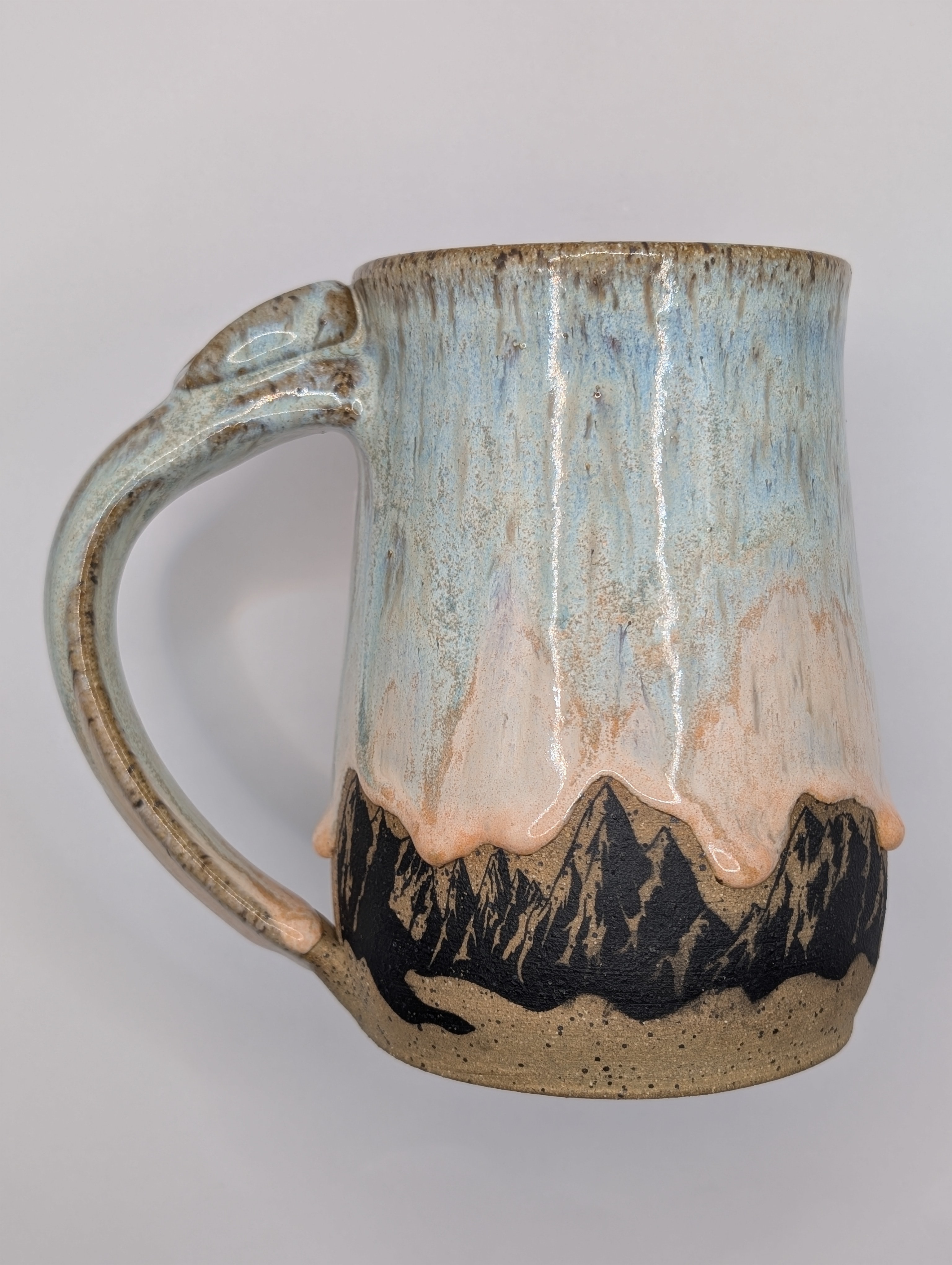 Mountain mug • 22oz • baby blue peach