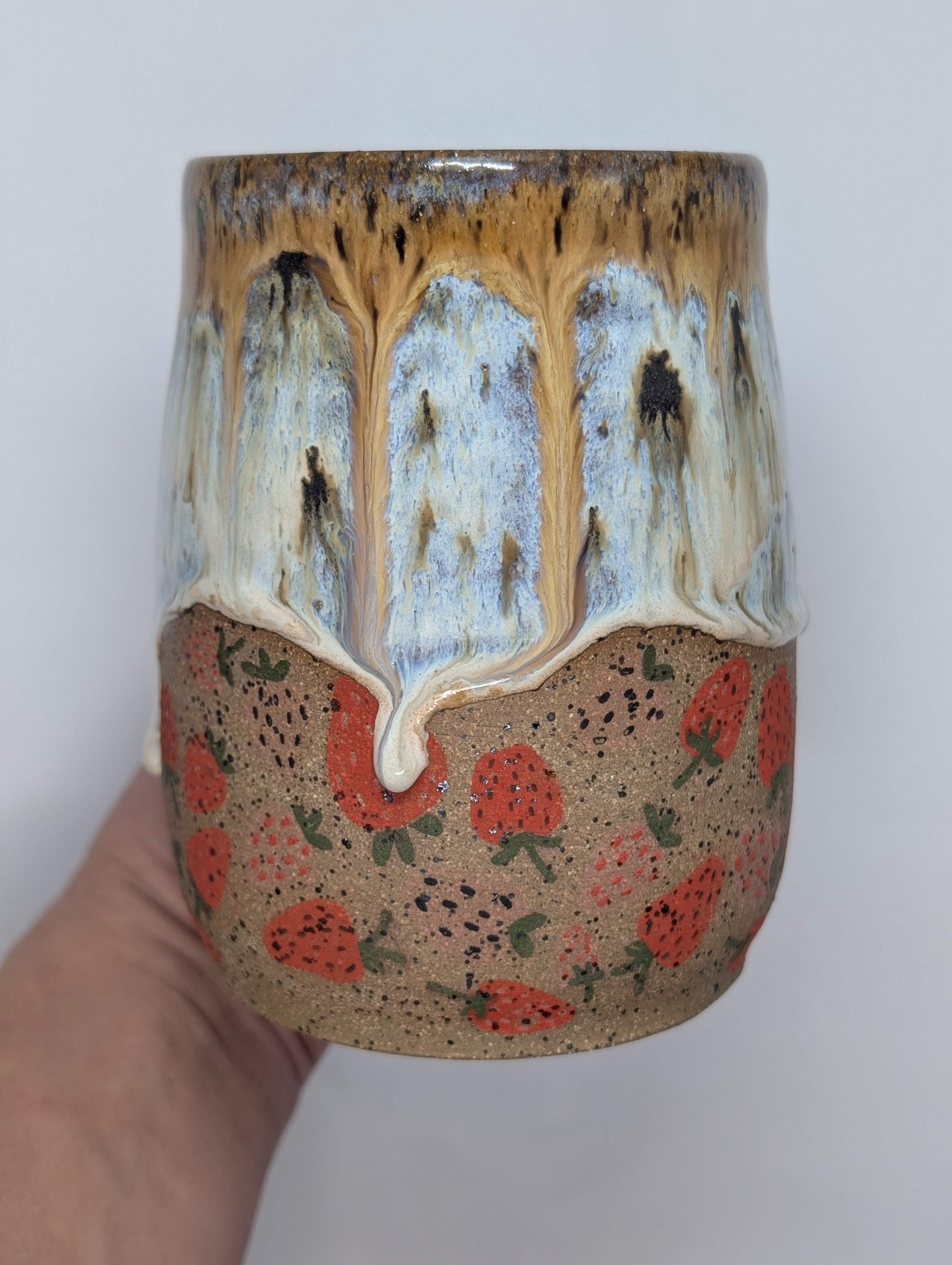 Strawberry mug • 22oz • river birch 