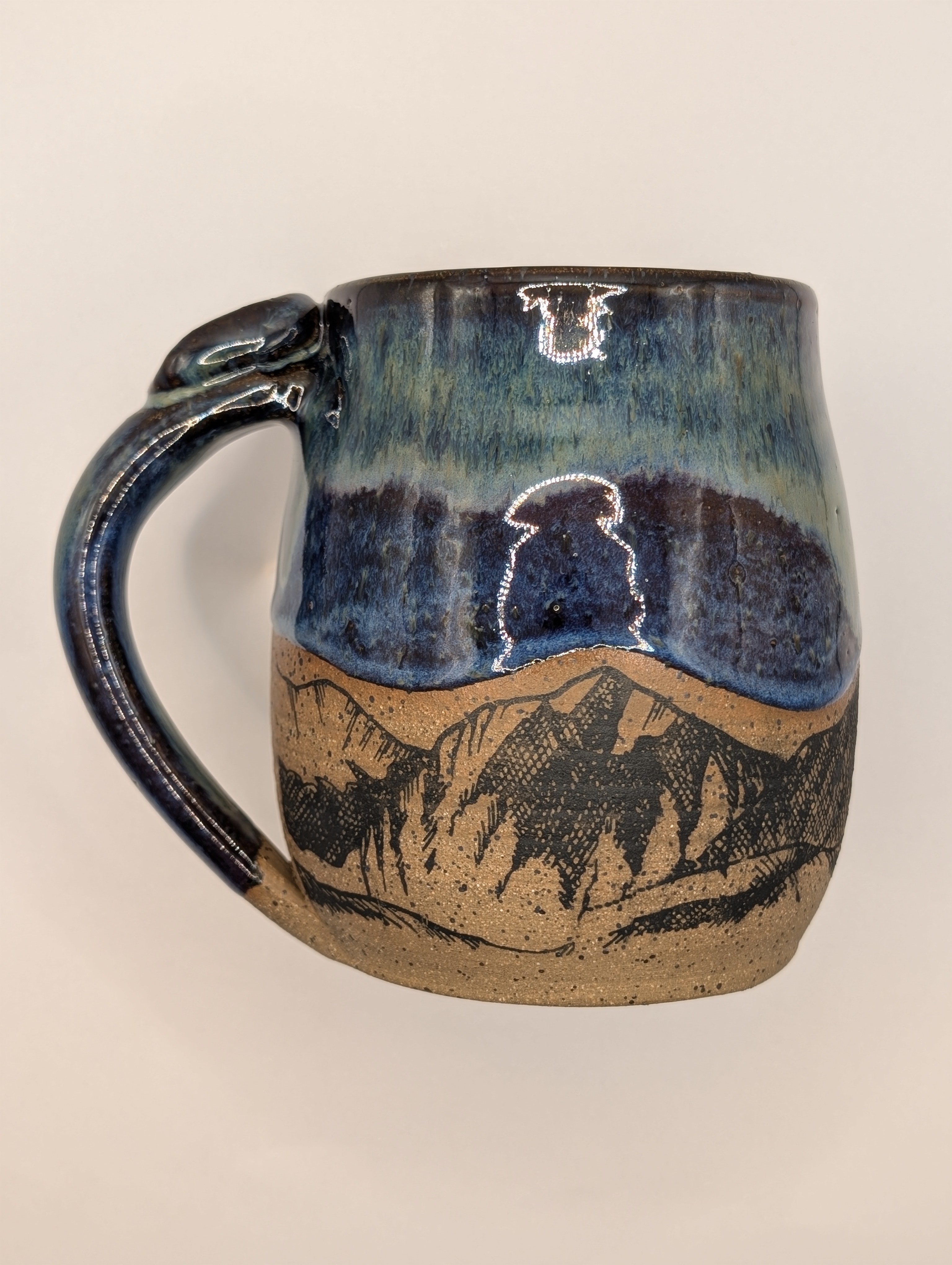 Mountain mug • 20oz • aurora borealis