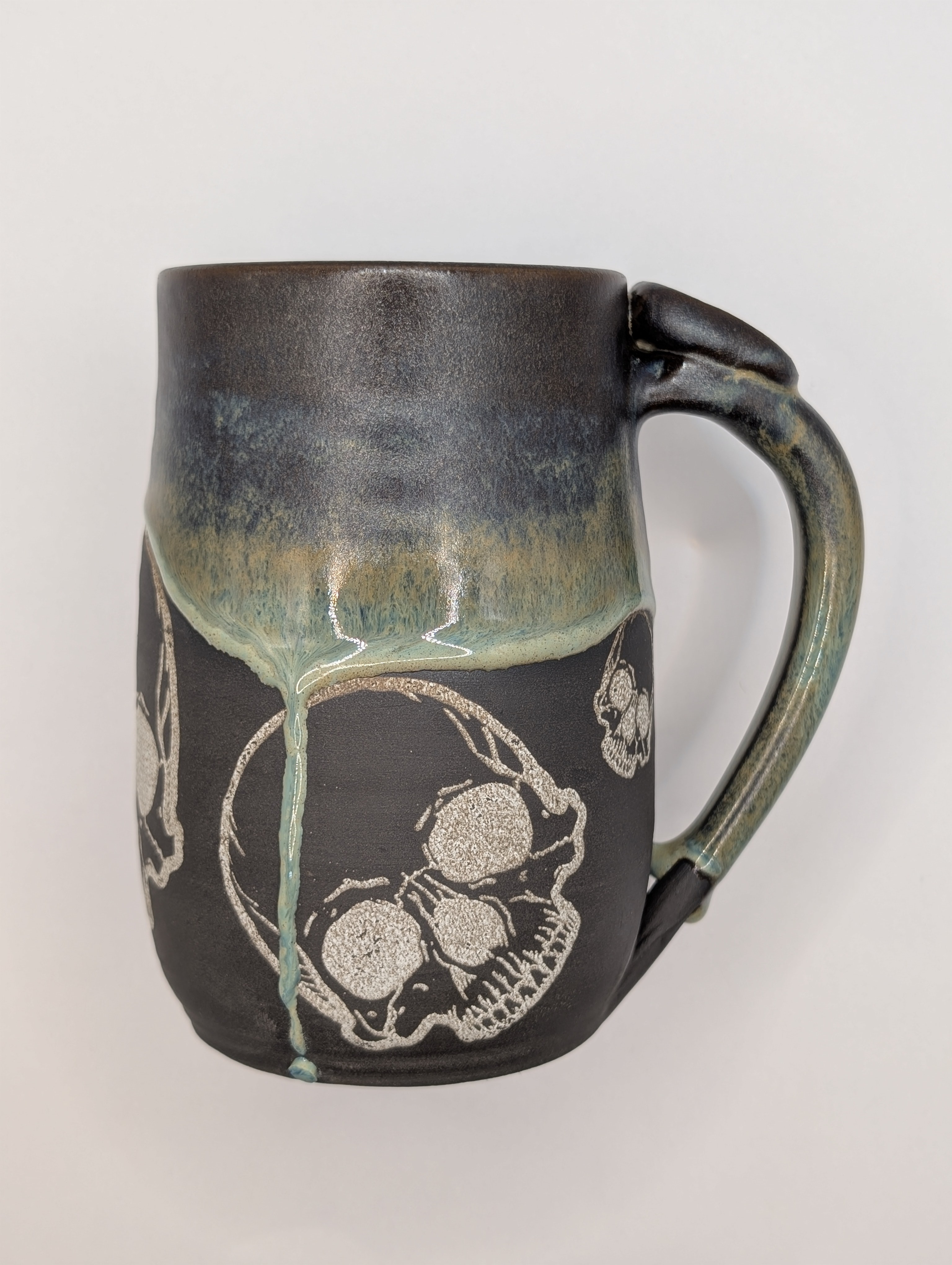 Skull mug • 20oz • bronze green