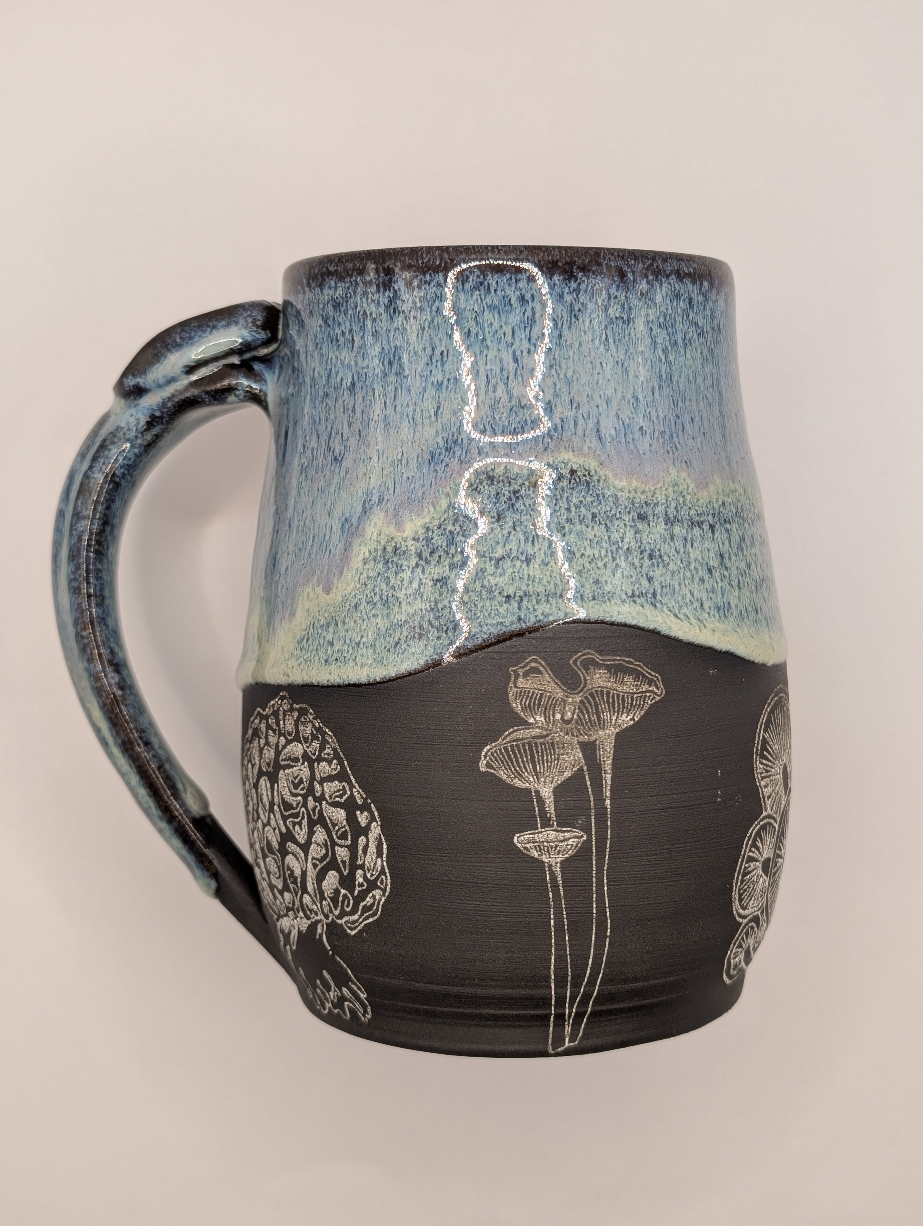 Mushroom mug • 22oz • lavender mist