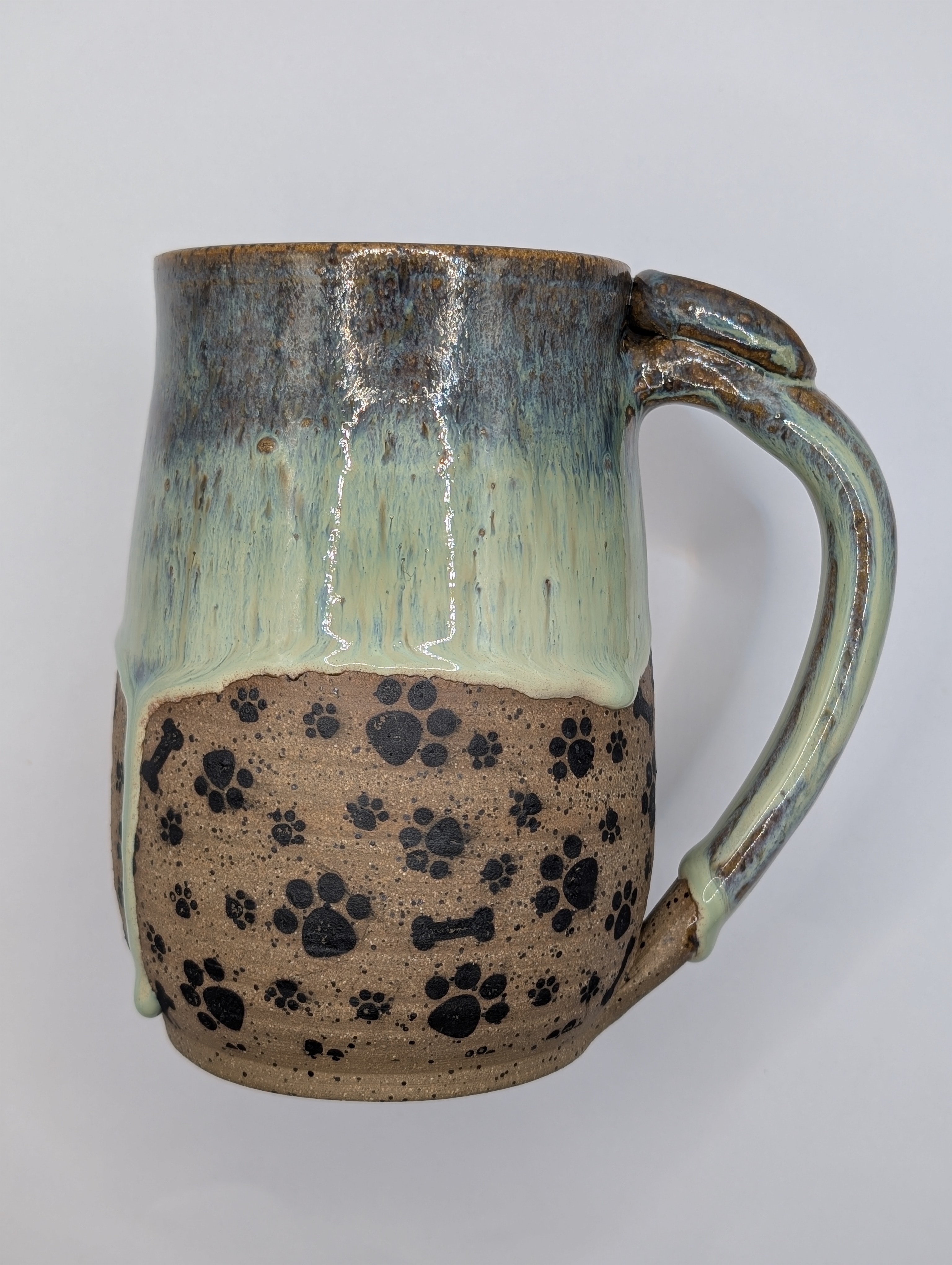 Paws & Bones mug • 24oz • honeydew ivy