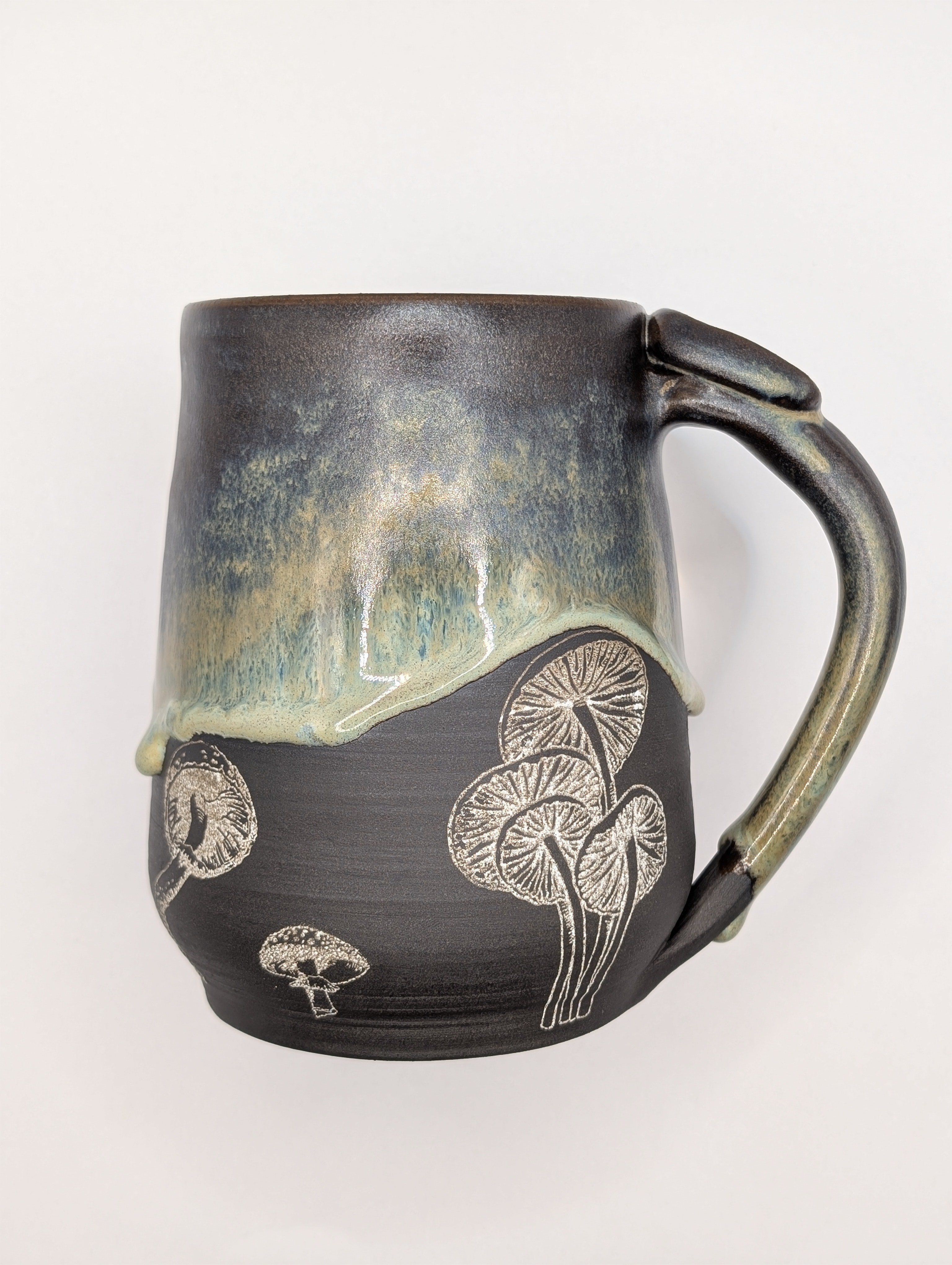 Mushroom mug • 20oz • bronze green