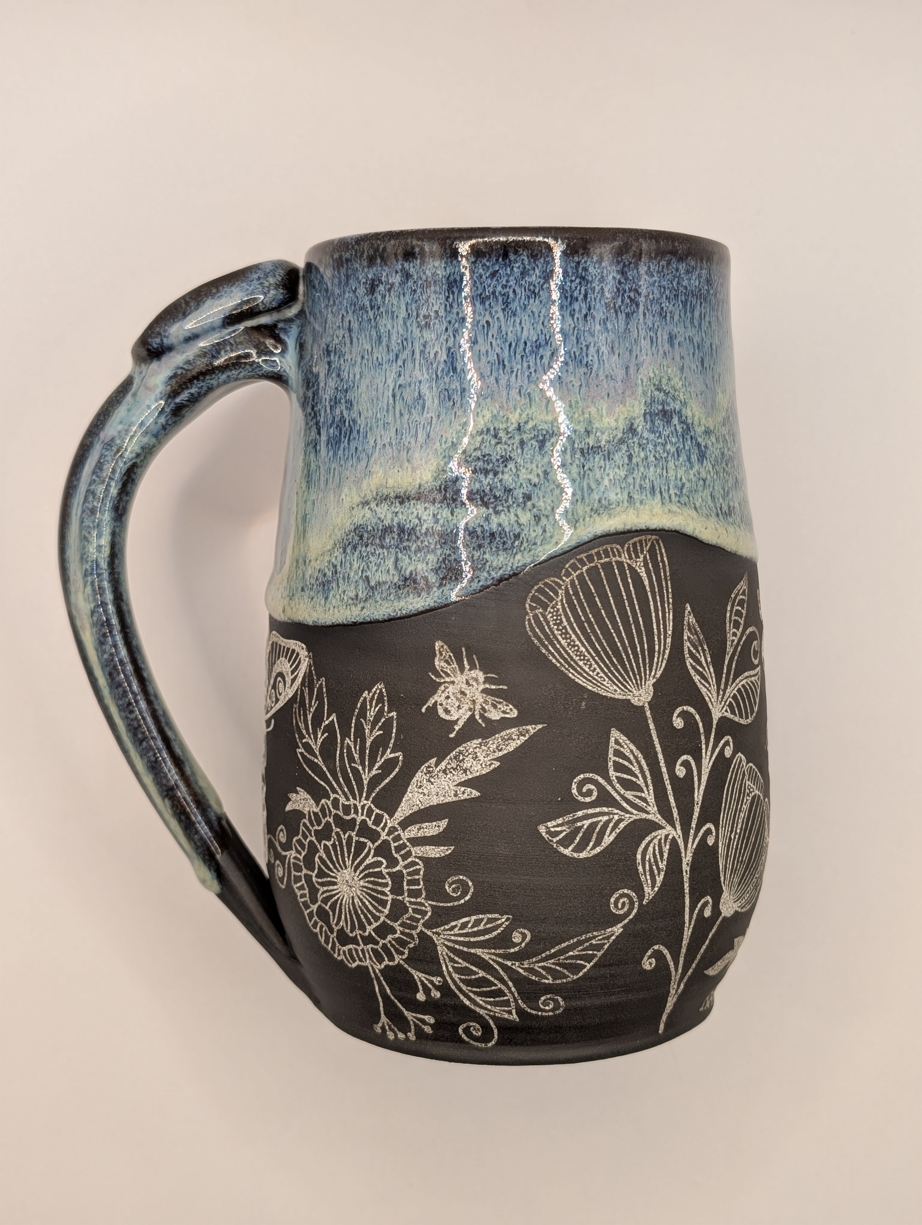 Pollinator mug • 22oz • lavender mist