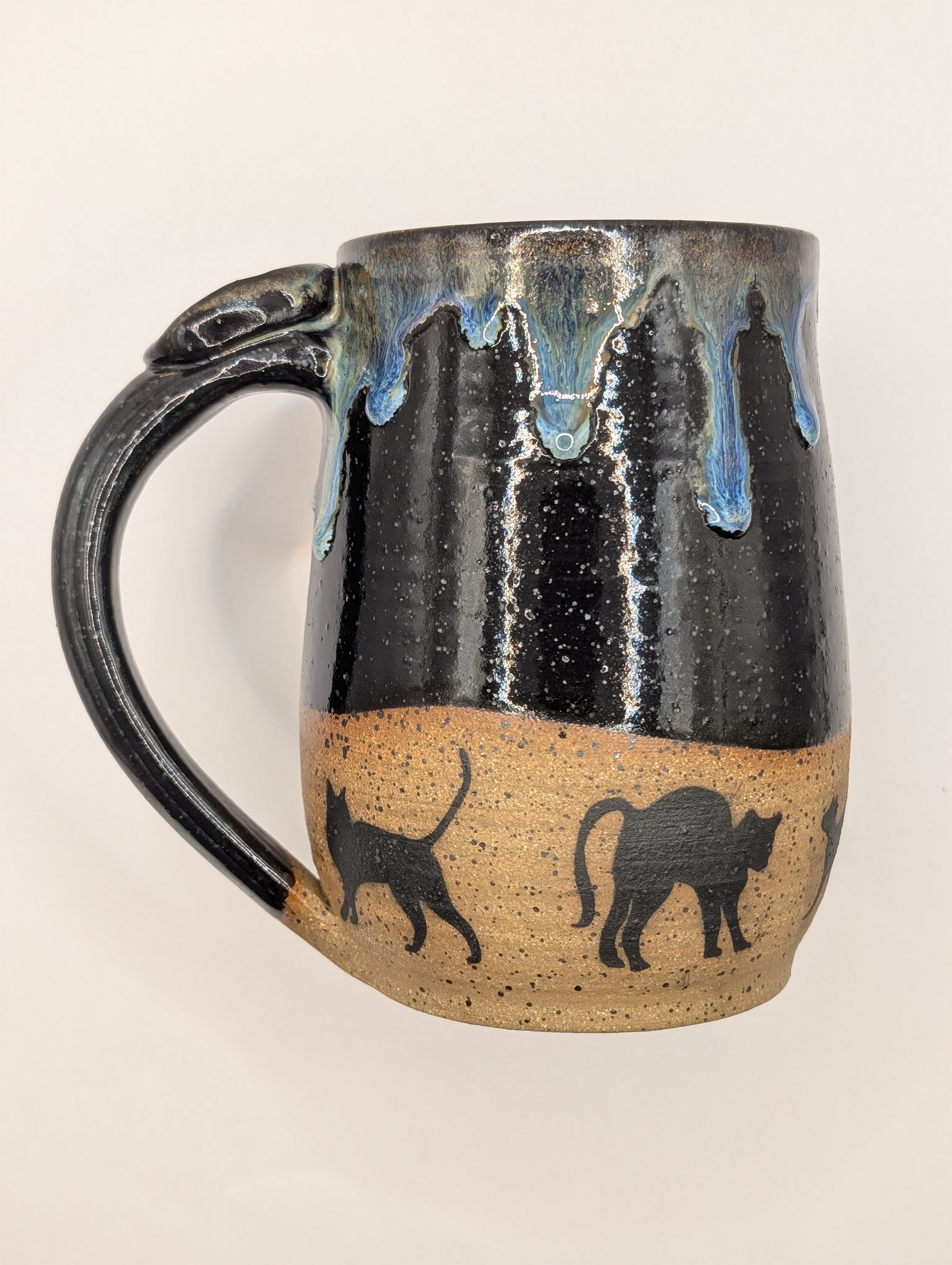 Cat mug • 20oz • black skies 