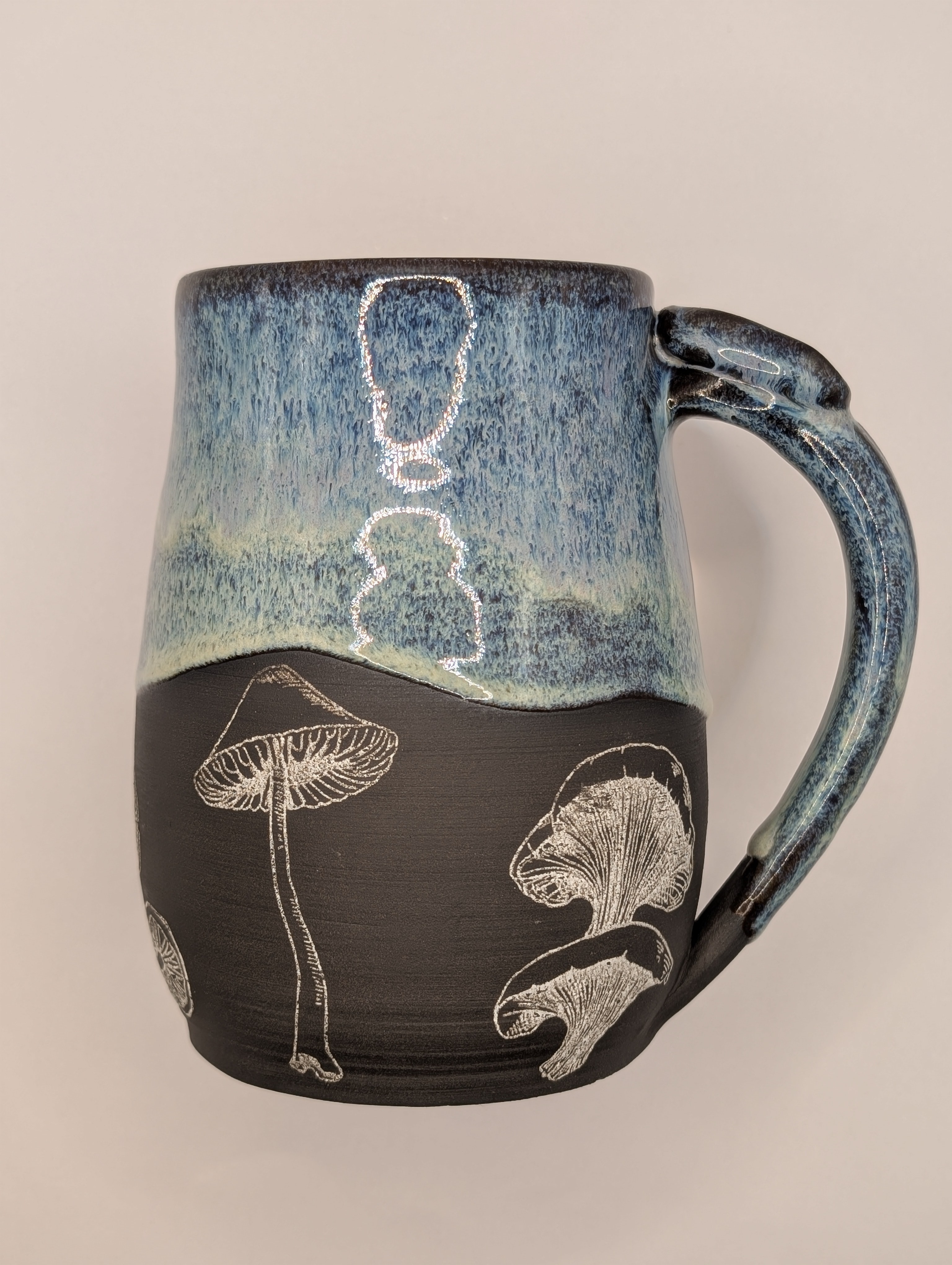 Mushroom mug • 22oz • lavender mist 