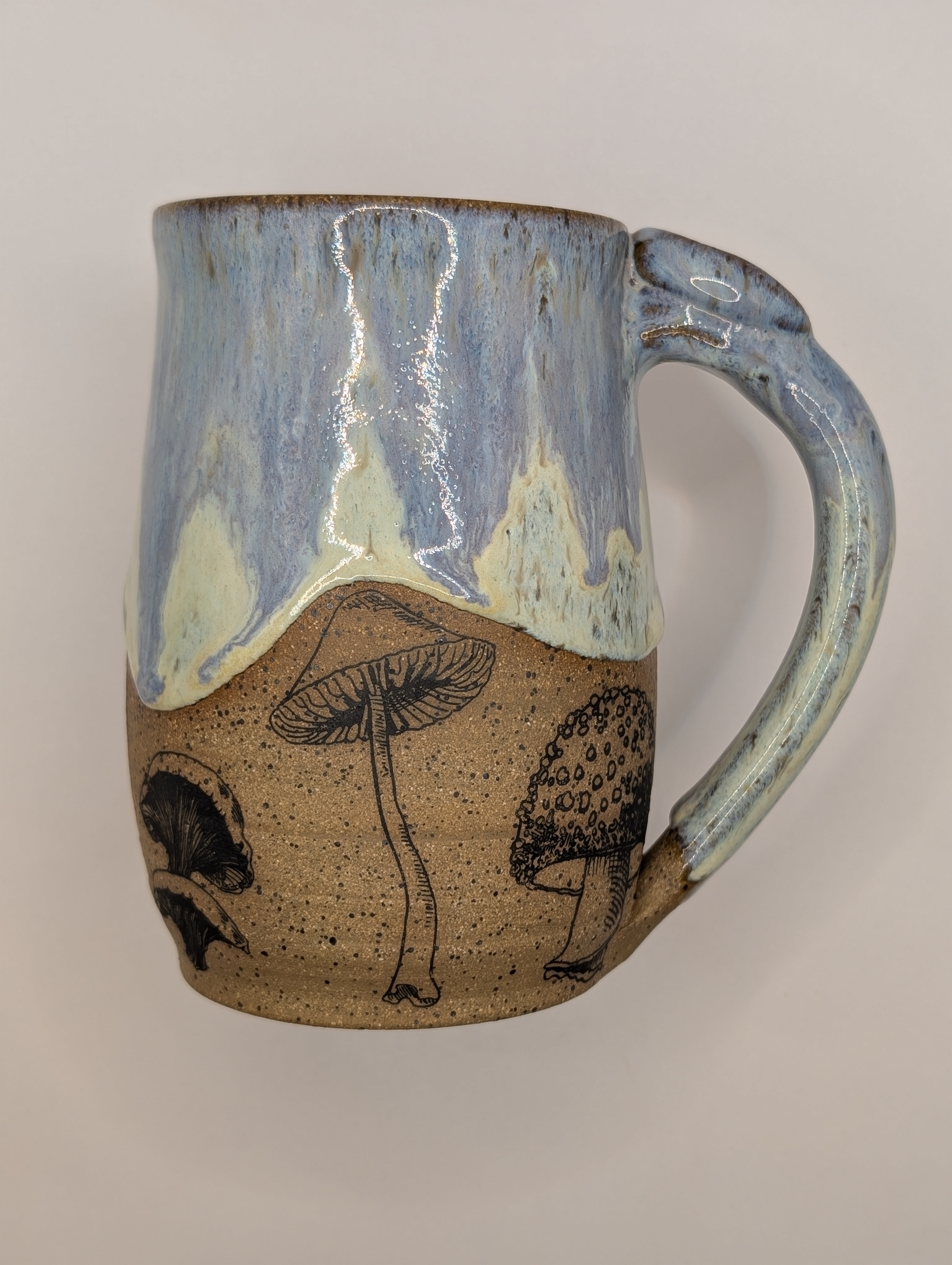 Mushroom mug • 20oz • lavender mist