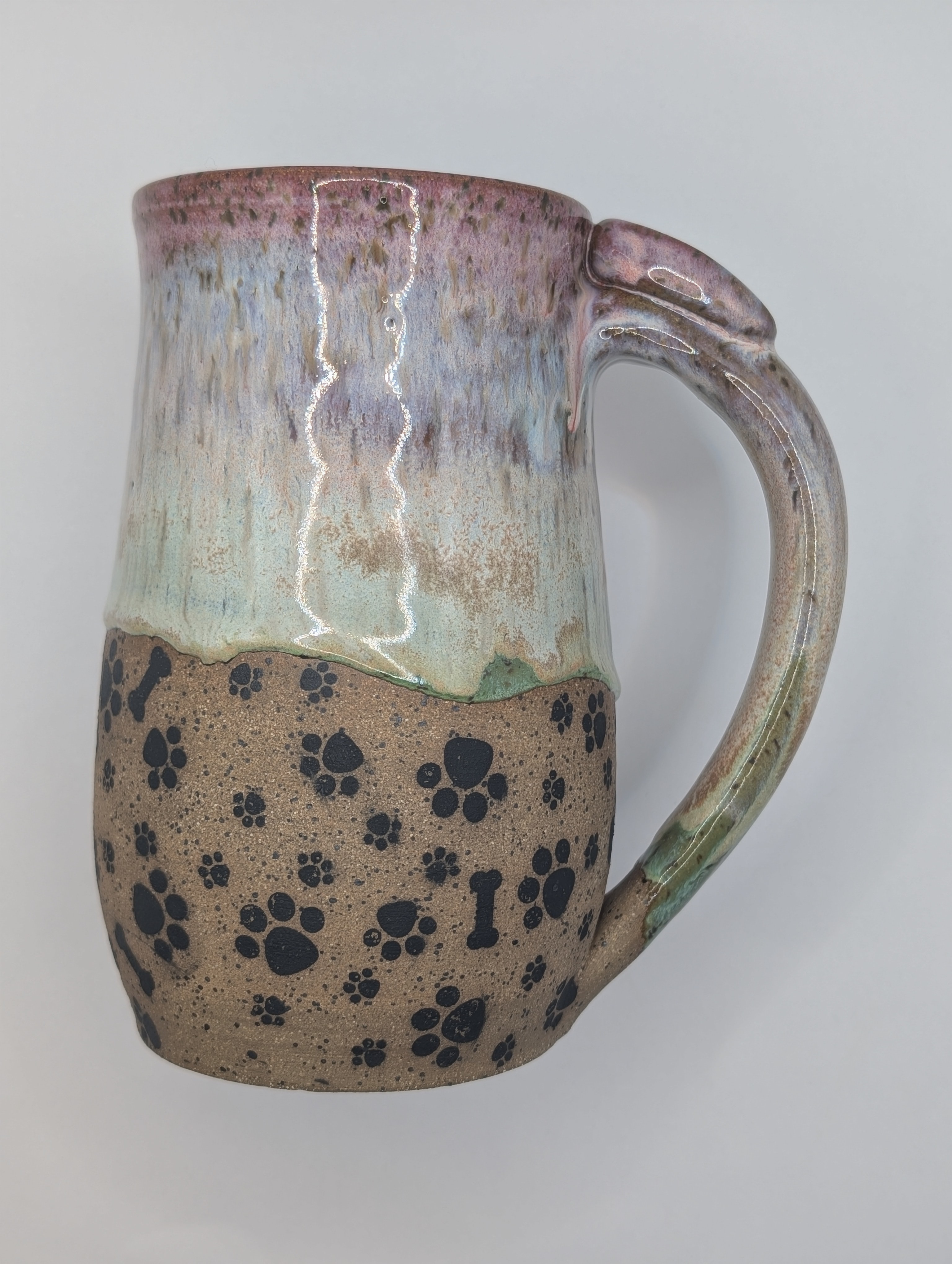 Paws & Bones • 22oz • vivid rainbow 
