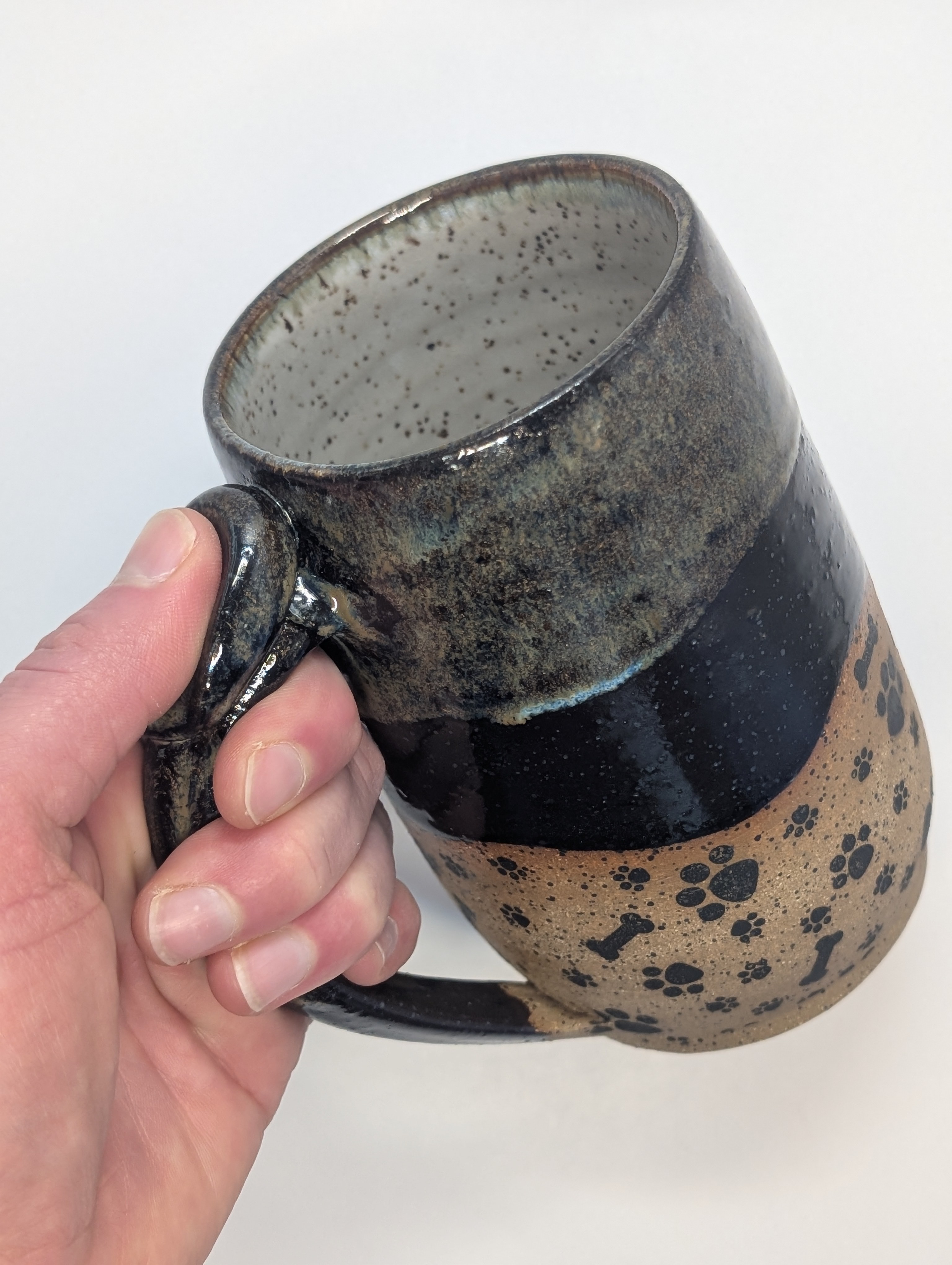 Paws & Bones mug • 22oz • black skies