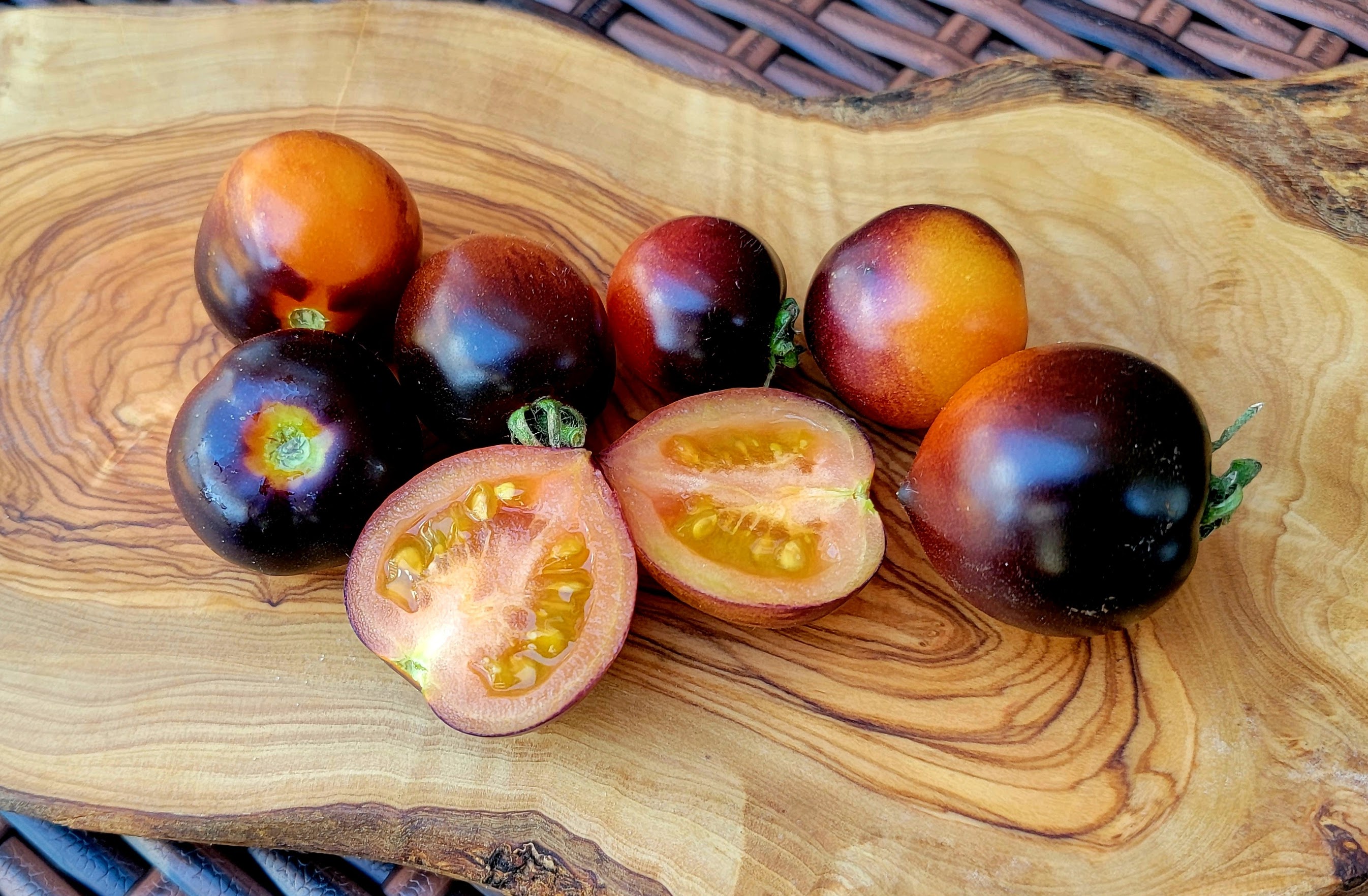 Tartufo Micro Dwarf Tomato