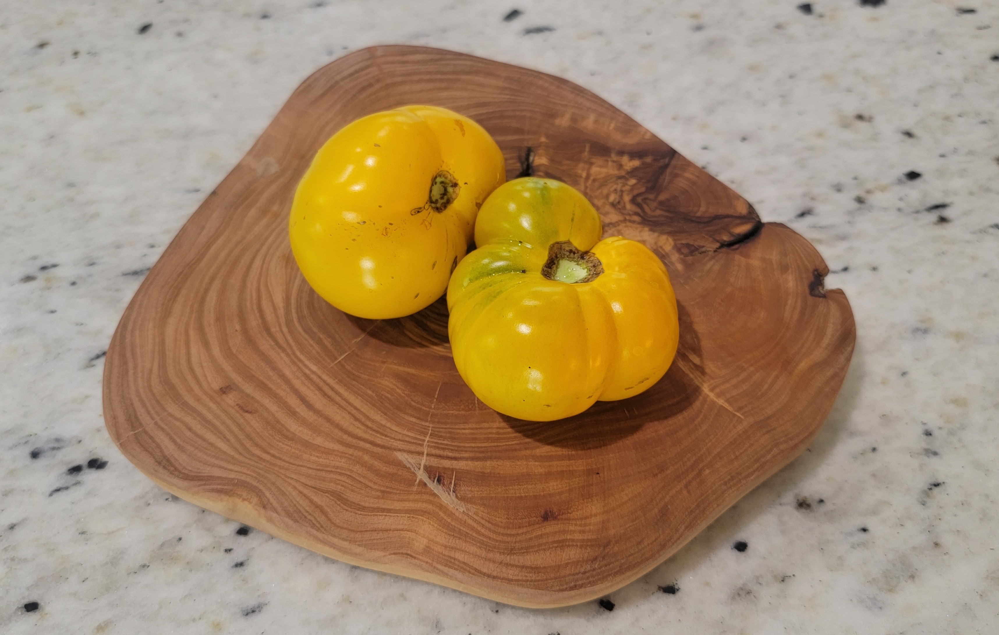 Azoychka Tomato
