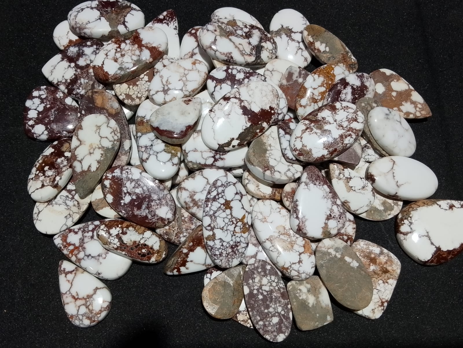 Natural Wild Horse Magnesite Cabochon (Natural gemstone )