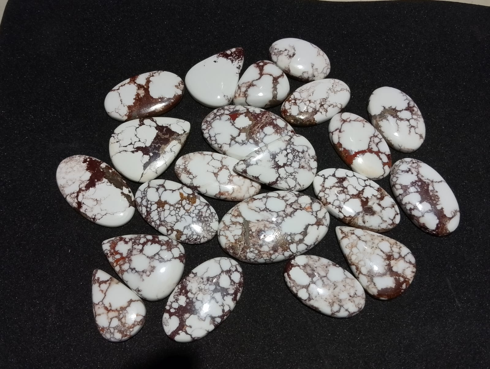 Natural Wild Horse Magnesite Cabochon (Natural gemstone )