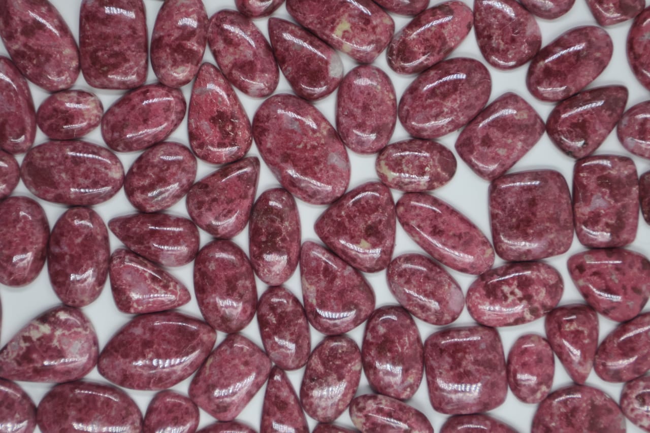 Natural Thulite Mix Shape Gemstone (Cabochon )