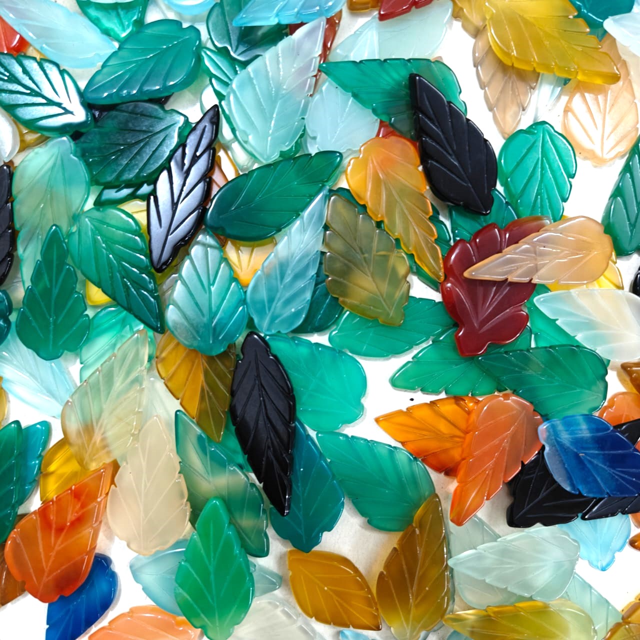 Colorful Carved Leaf Gemstones onyx 
