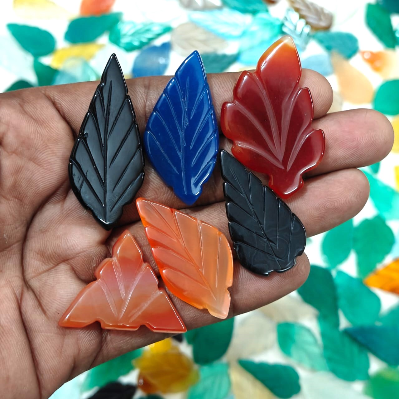 Colorful Carved Leaf Gemstones onyx 