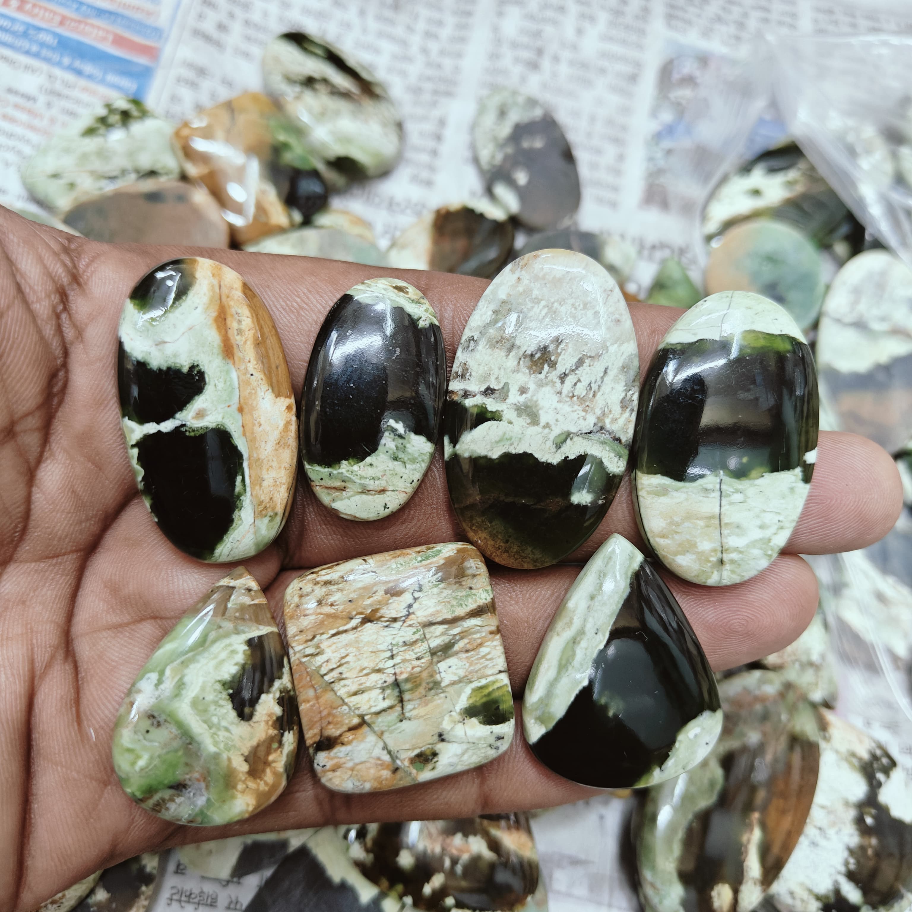 Natural Chrome calcedony Mix Shape Gemstone (Cabochon )