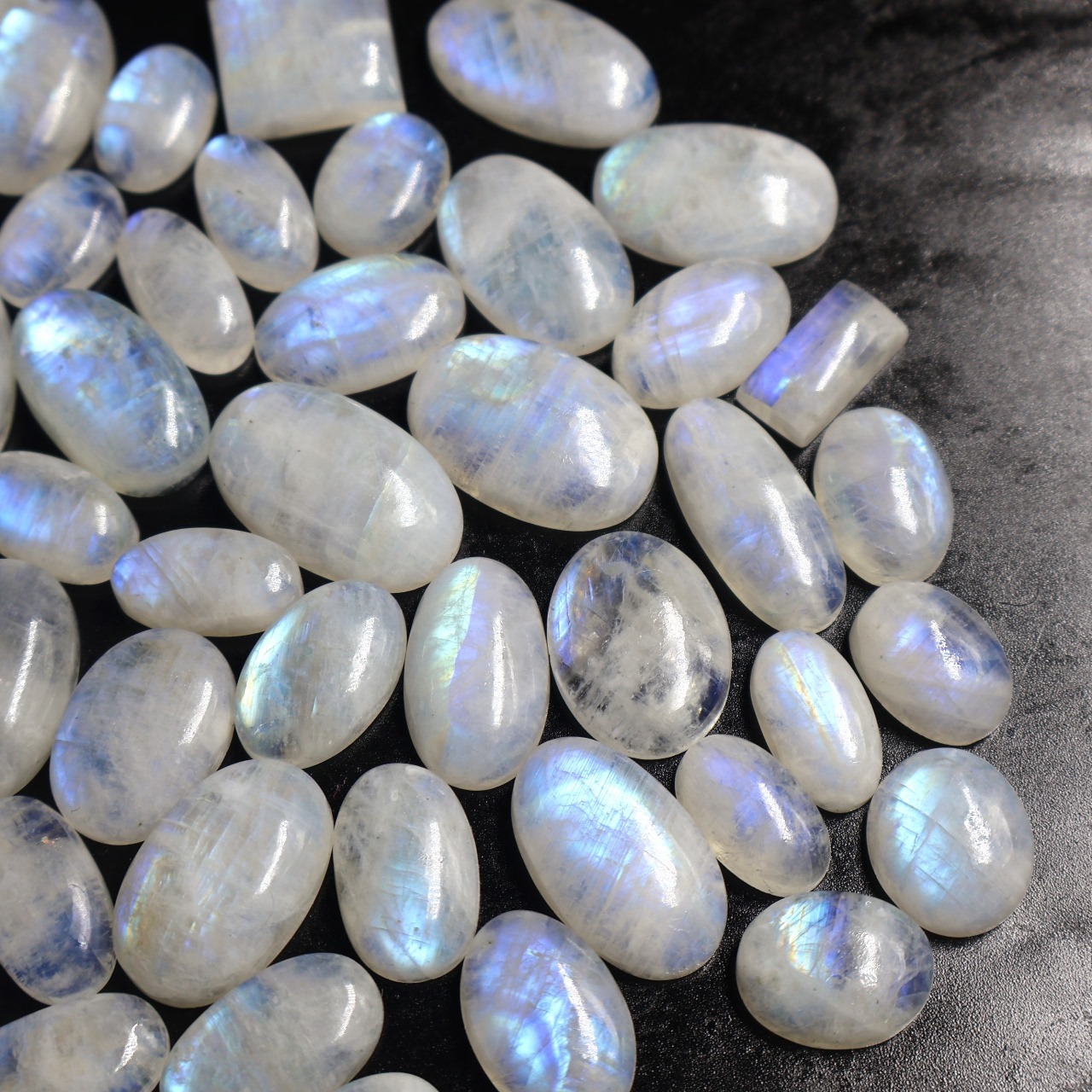 Natural White Rainbow Moonstone Shape Gemstone (Cabochon )