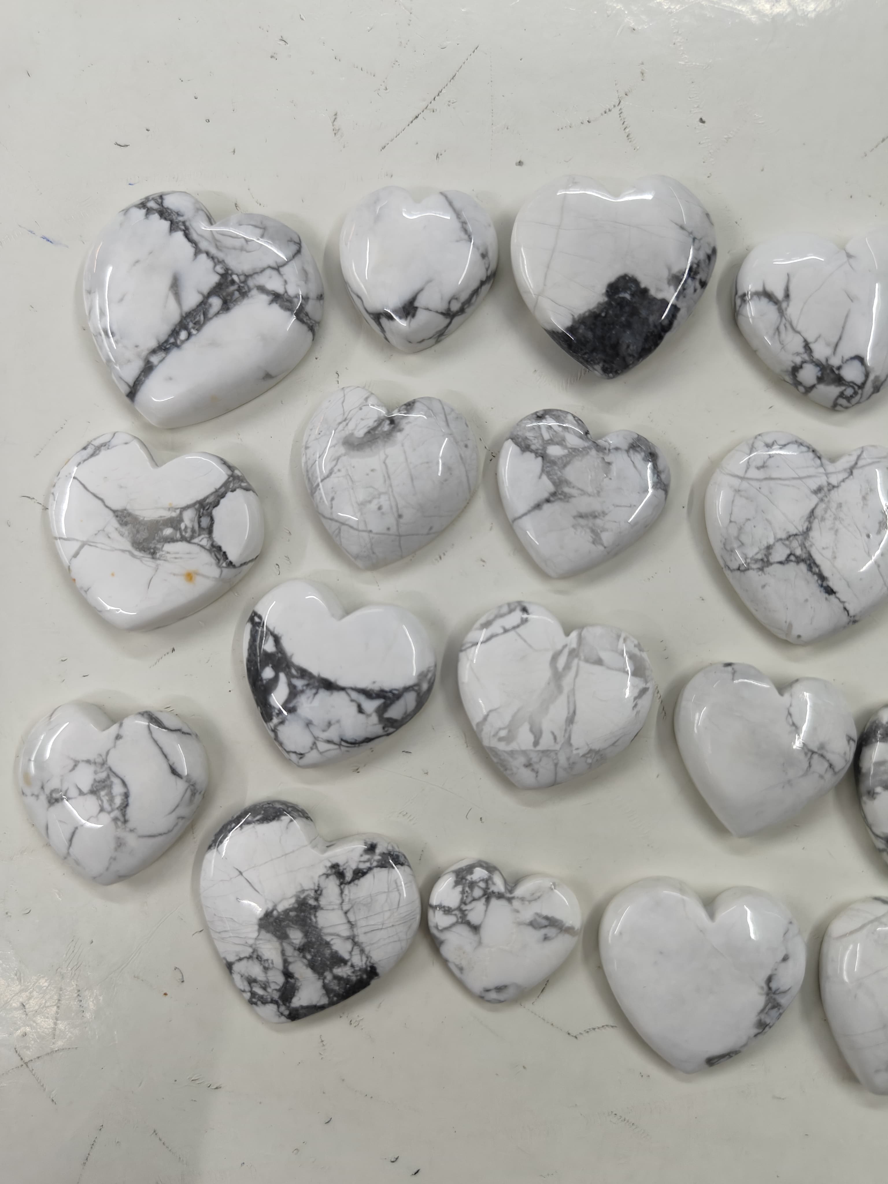 Natural Howlite  Heart Shape  -Size Gemstone (Cabochon ) Howlite  