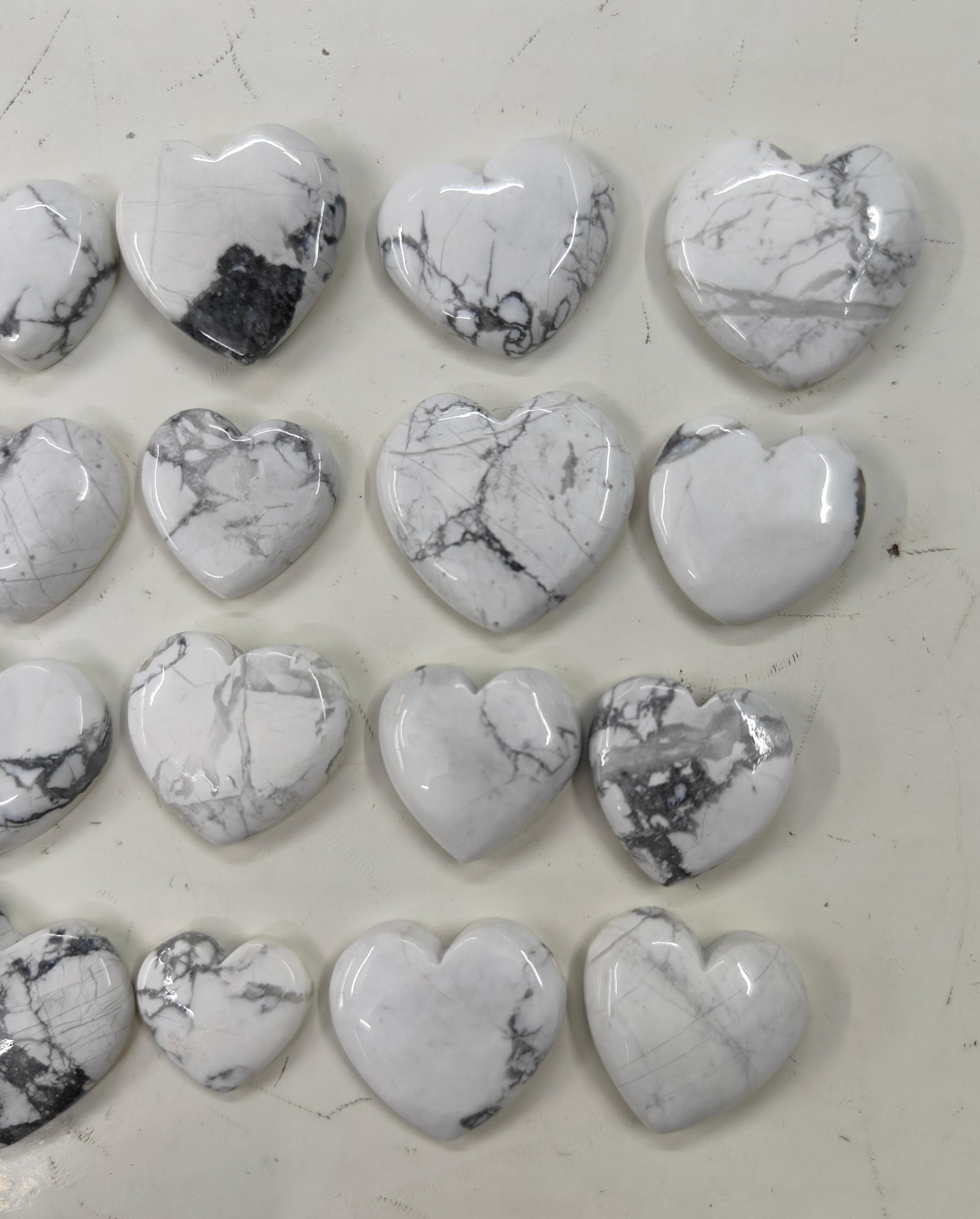 Natural Howlite  Heart Shape  -Size Gemstone (Cabochon ) Howlite  