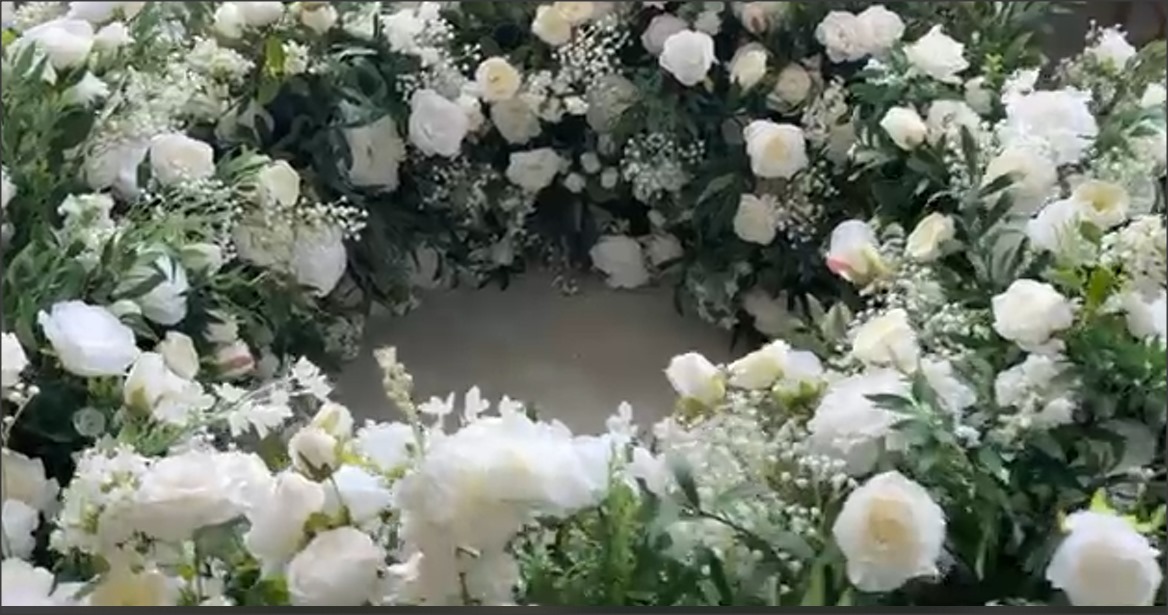 Ceiling Floral Ring
