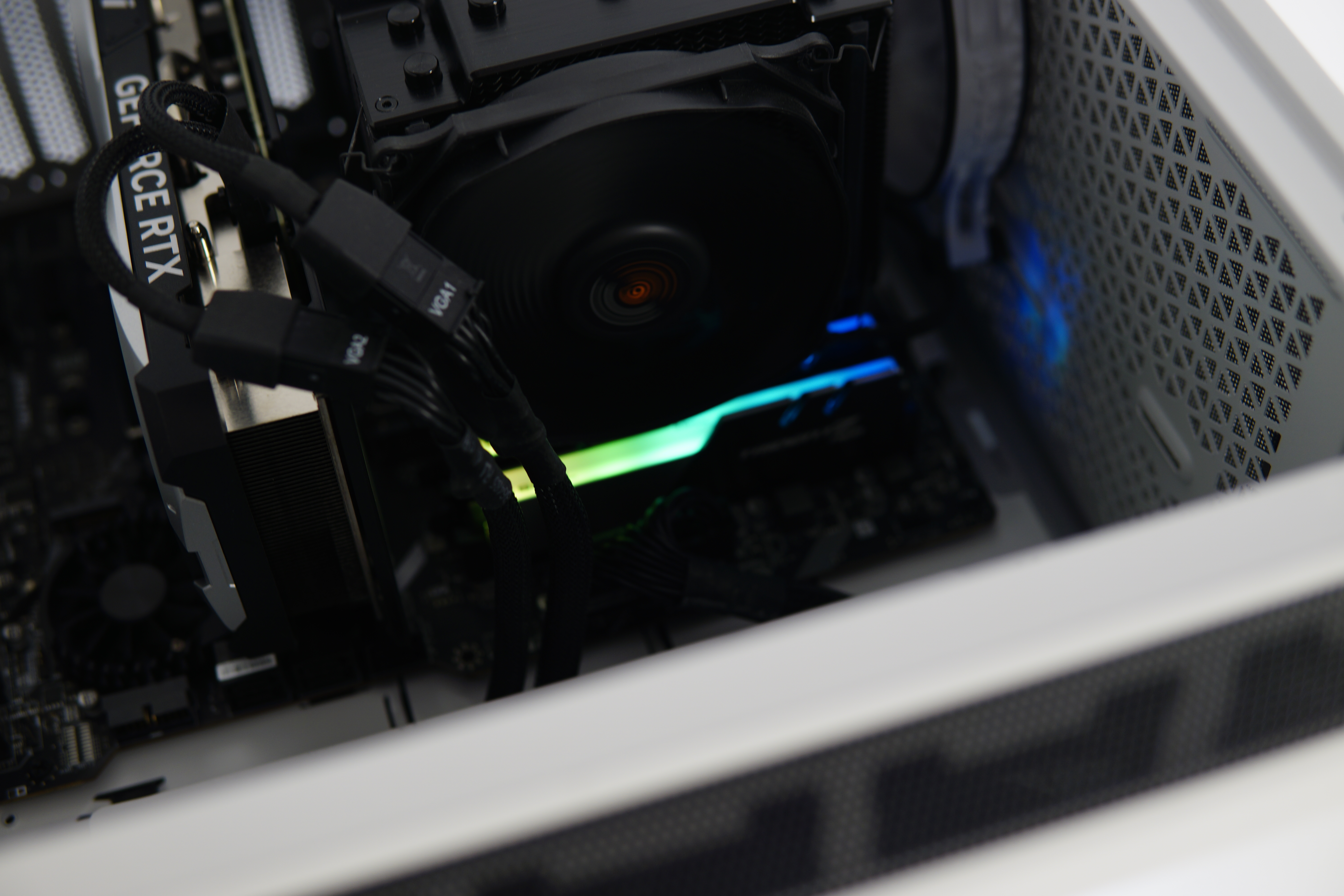**r9-5950x Rtx 4070 Ti Super** monstras