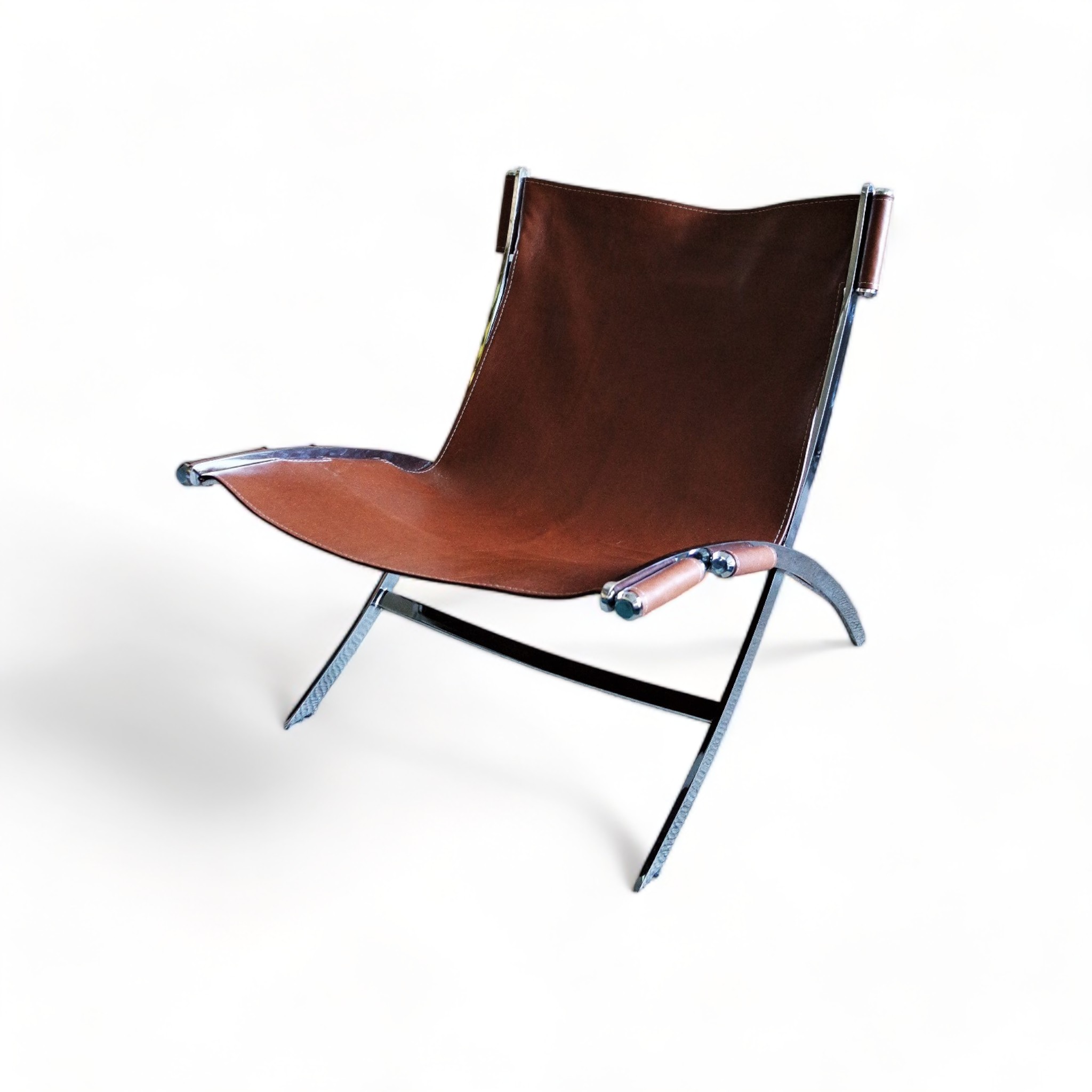 Scissor lounge chair