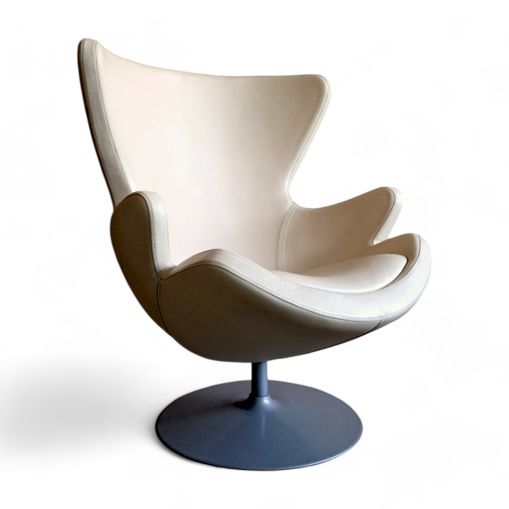 Evo chair on swivel base