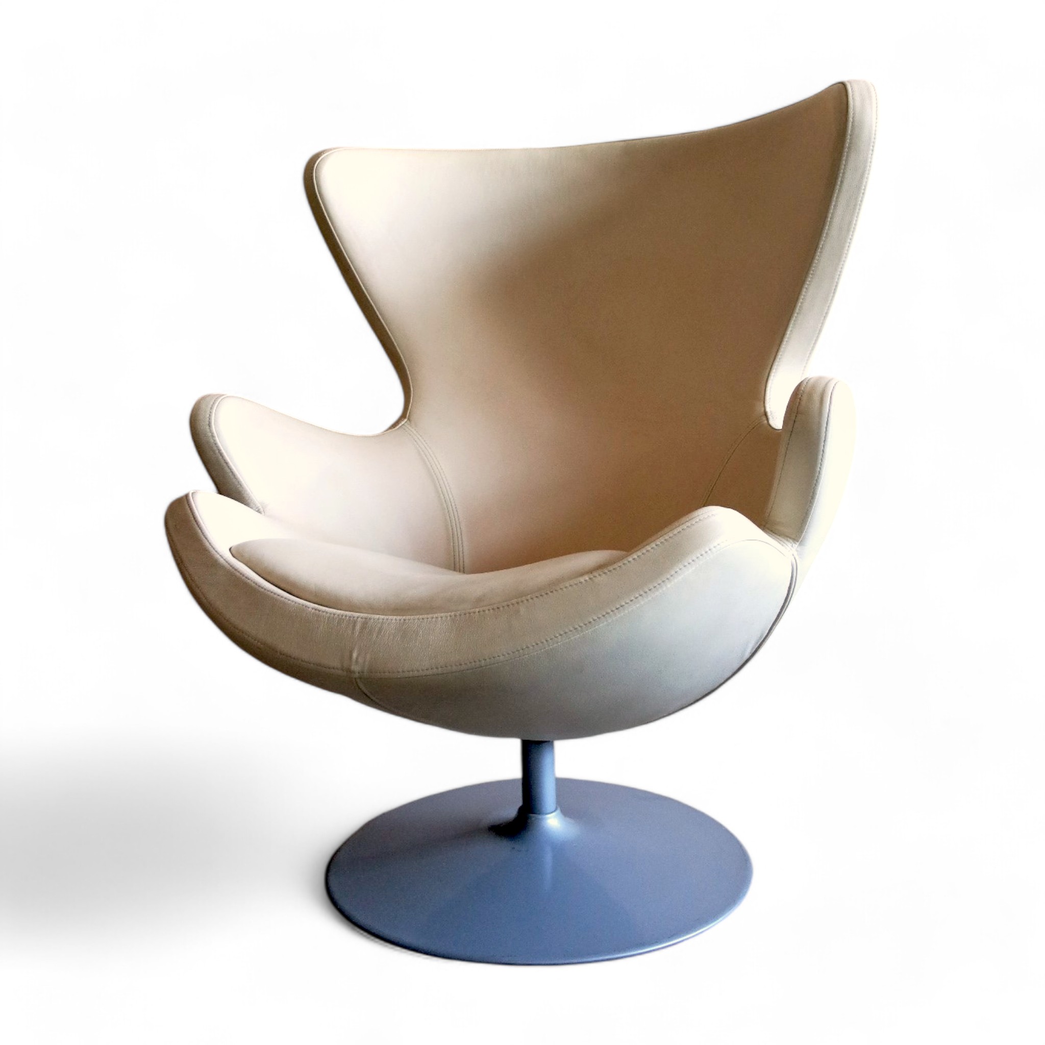 Evo chair on swivel base