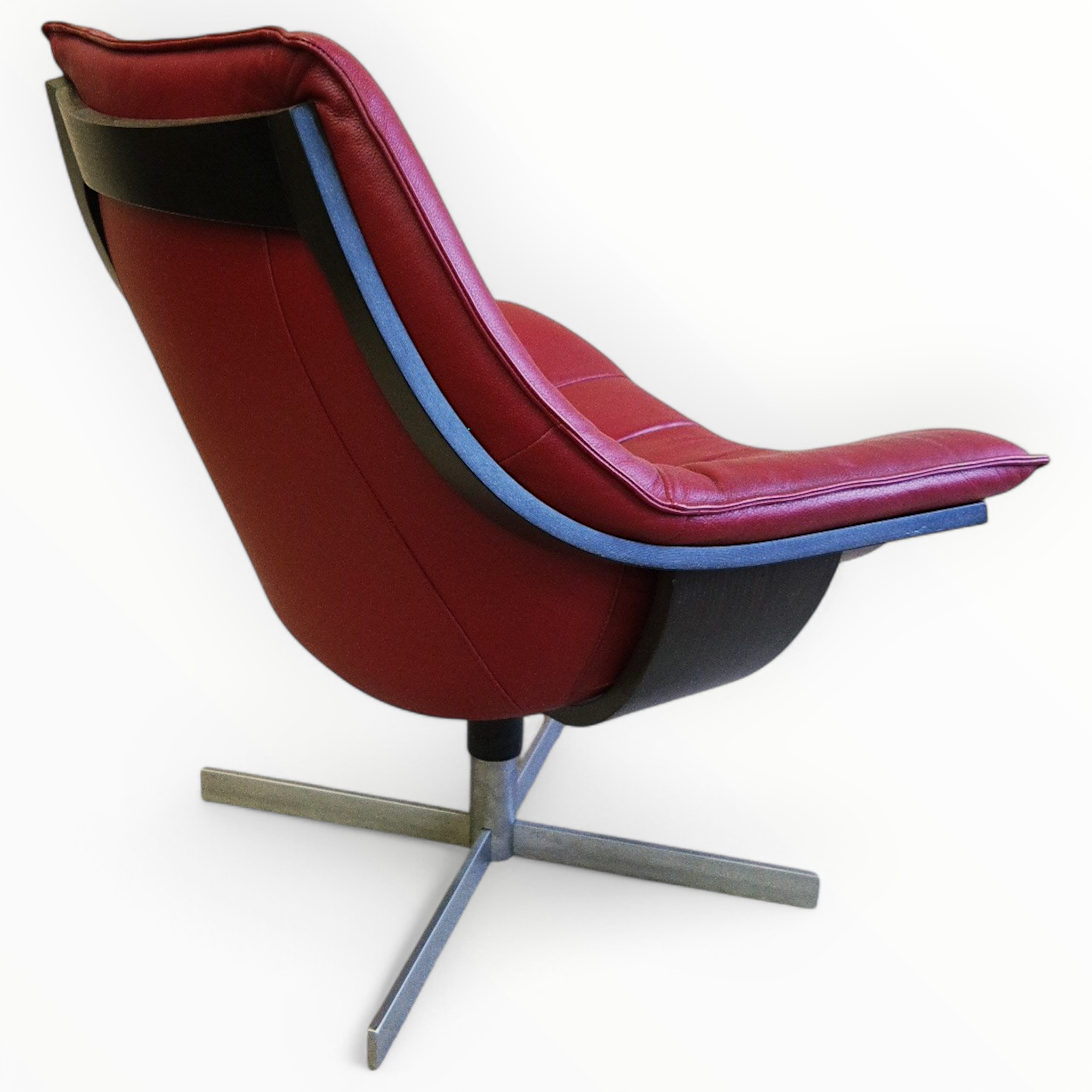 Flight Low by Skipper Furniture