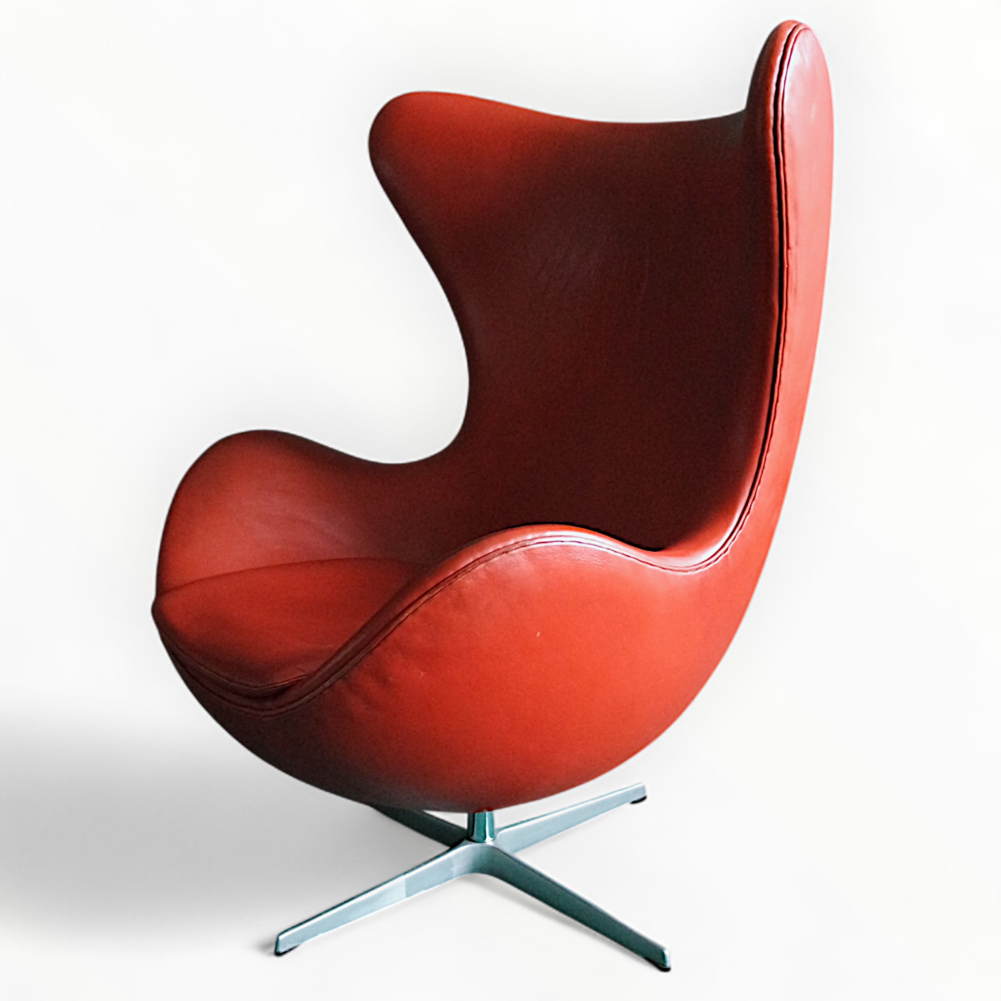 Egg™ by Arne Jacobsen, 1984