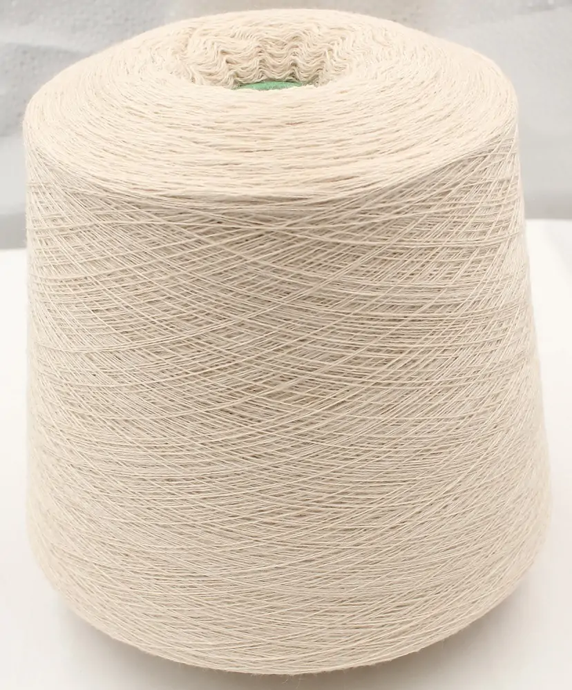 Merinas extrafine 70 proc./kašmyras 30 proc. Spalva: šviesi smėlio. 540 g. 100 g - 1500 m.