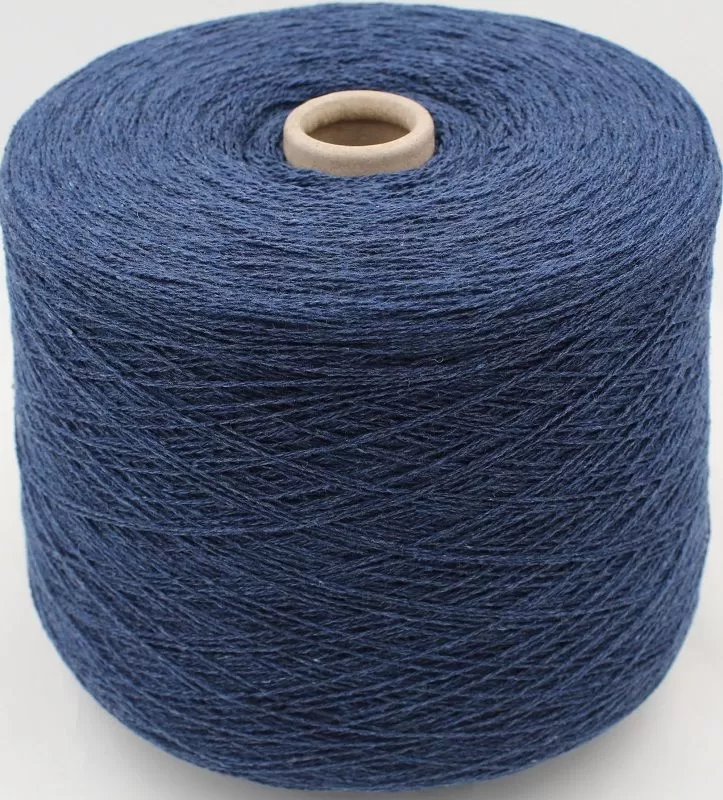 Ekokašmyras 100 proc. Spalva: horizontų tolio mėlyna. 460 g. 100 g - 650 m