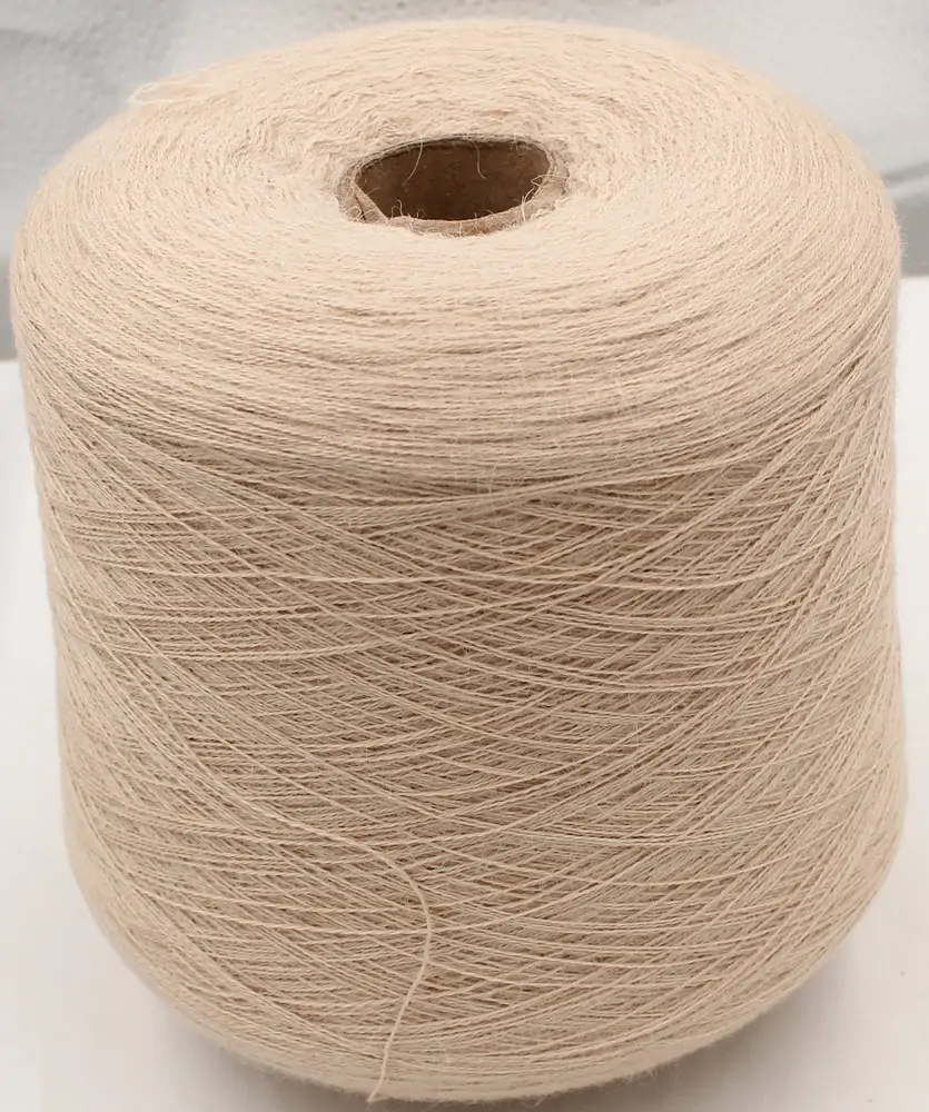 Baby alpaka Superior 100 proc. Spalva: smėlio. 520 g. 100 g - 1400 m.