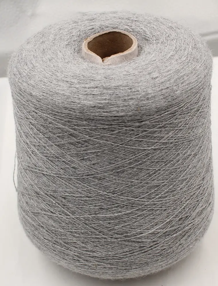 Baby alpaka Superior 100 proc. Spalva: signalinė pilka. 450 g. 100 g - 1400 m.