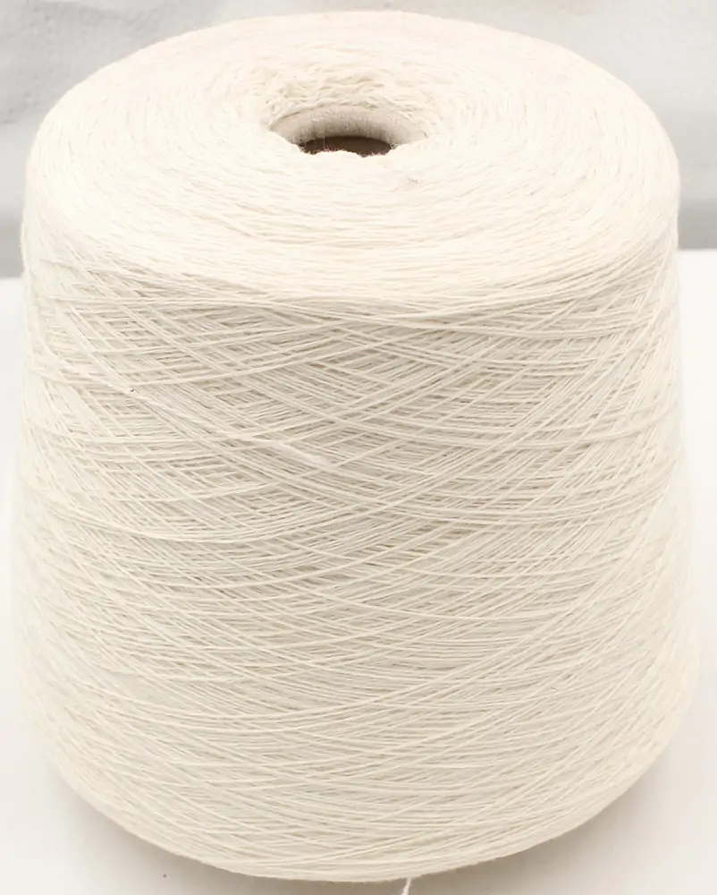 Kašmyras 100 proc. Spalva: natūrali balta. 500 g. 100 g - 900 m