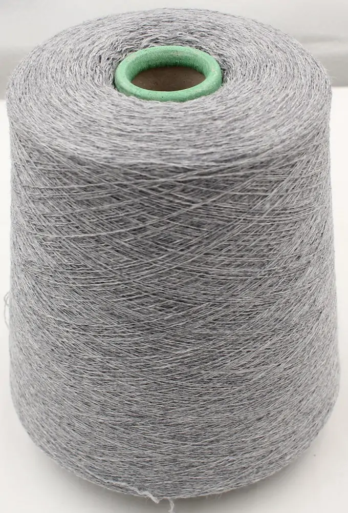 Kašmyras/Merinas Extrafine 50 g kaina €4.5 Ritė 590 g