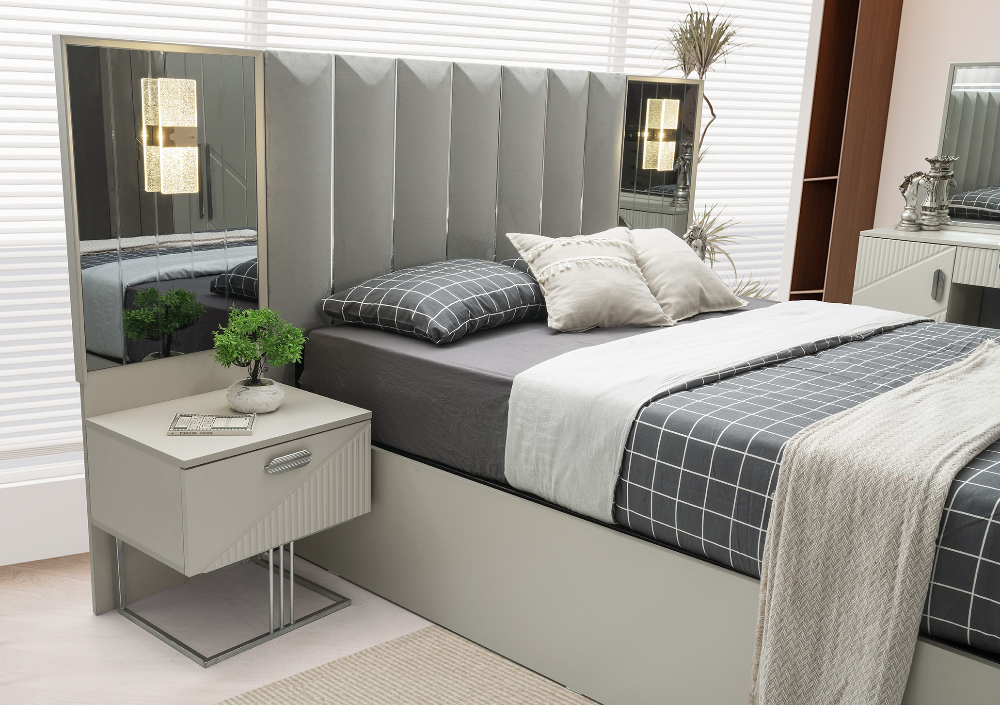 Gökçe Bedroom Set