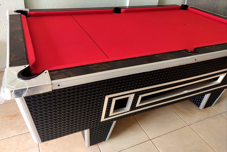 pool table black colour