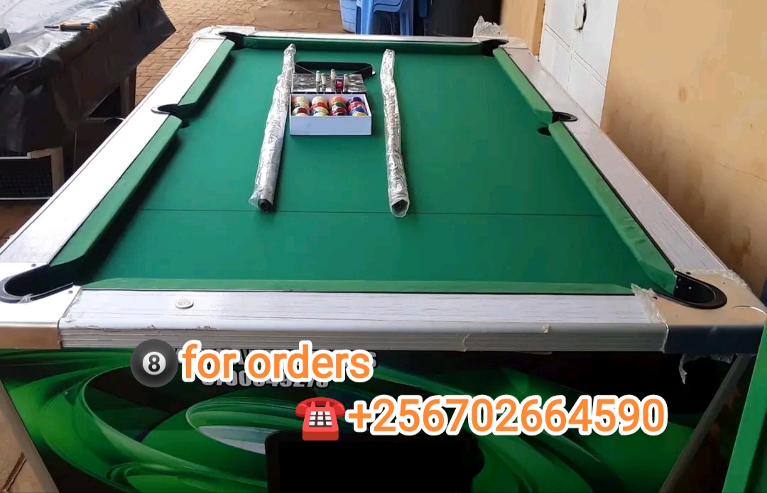 super 8 pool table green