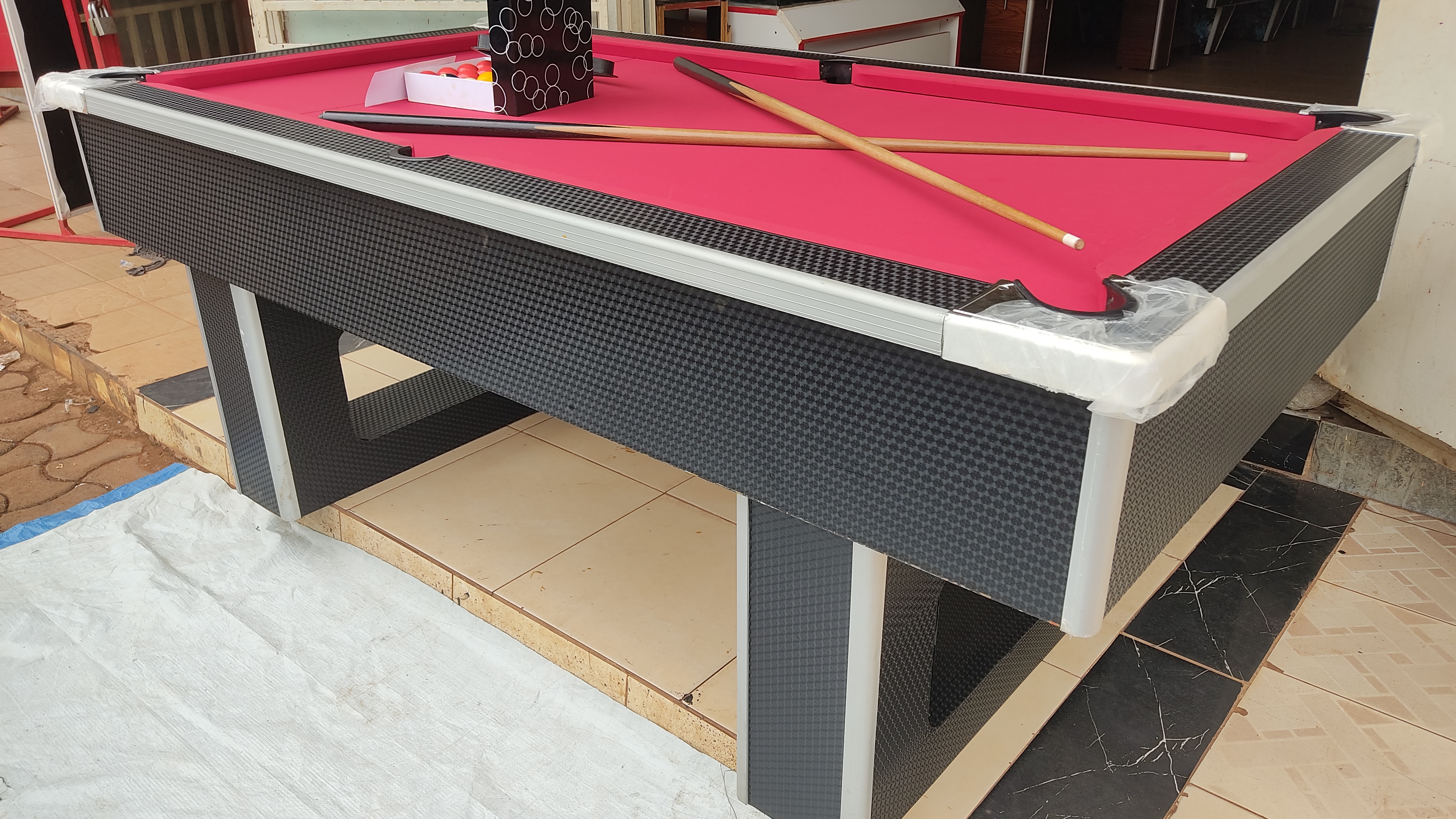 hotel and home luxury richmond pool table black